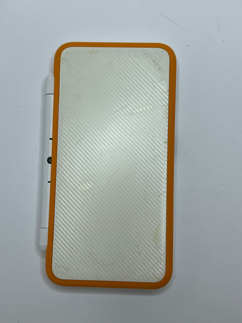Nintendo New 2DS XL Konsole in weiß orange mit 128GB, Pokemon Bank, Poke Mover & vielen Extras