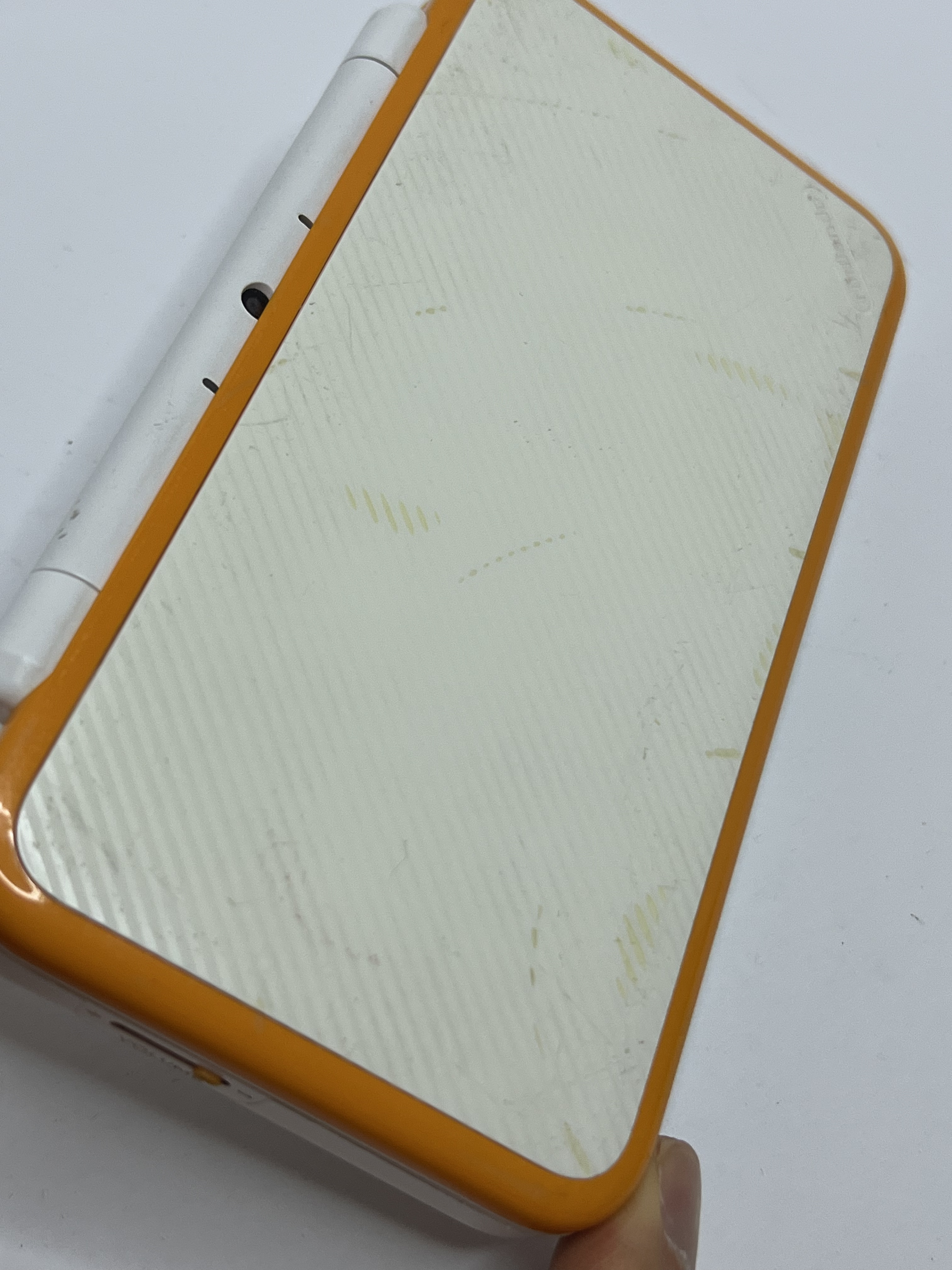 Nintendo New 2DS XL Konsole in weiß orange mit 128GB, Pokemon Bank, Poke Mover & vielen Extras