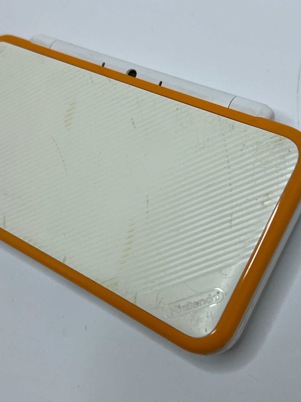 Nintendo New 2DS XL Konsole in weiß orange mit 128GB, Pokemon Bank, Poke Mover & vielen Extras
