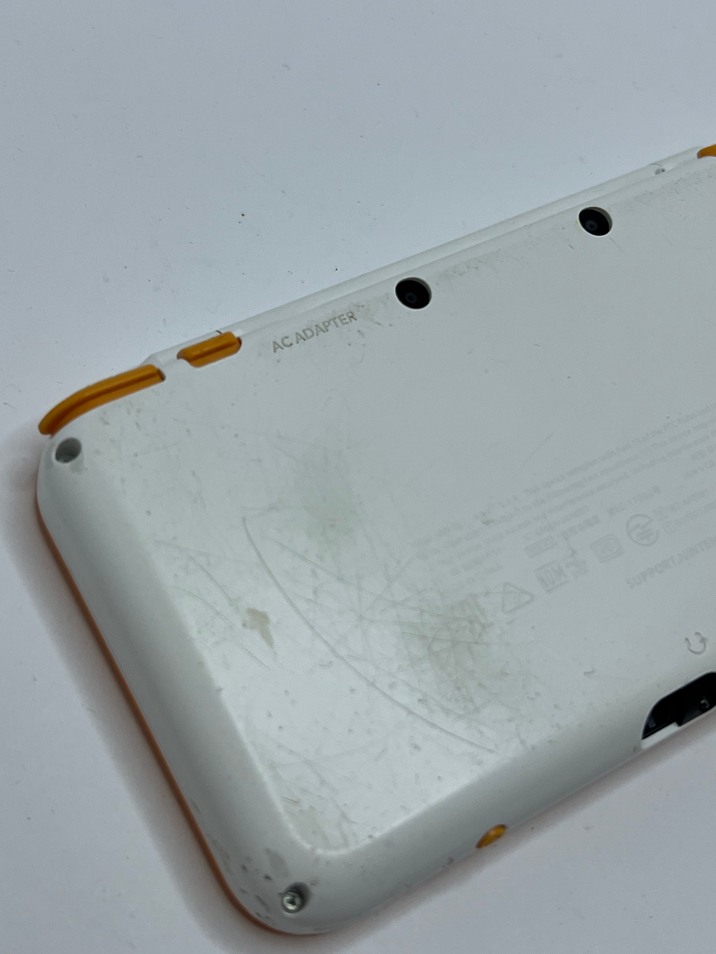 Nintendo New 2DS XL Konsole in weiß orange mit 128GB, Pokemon Bank, Poke Mover & vielen Extras