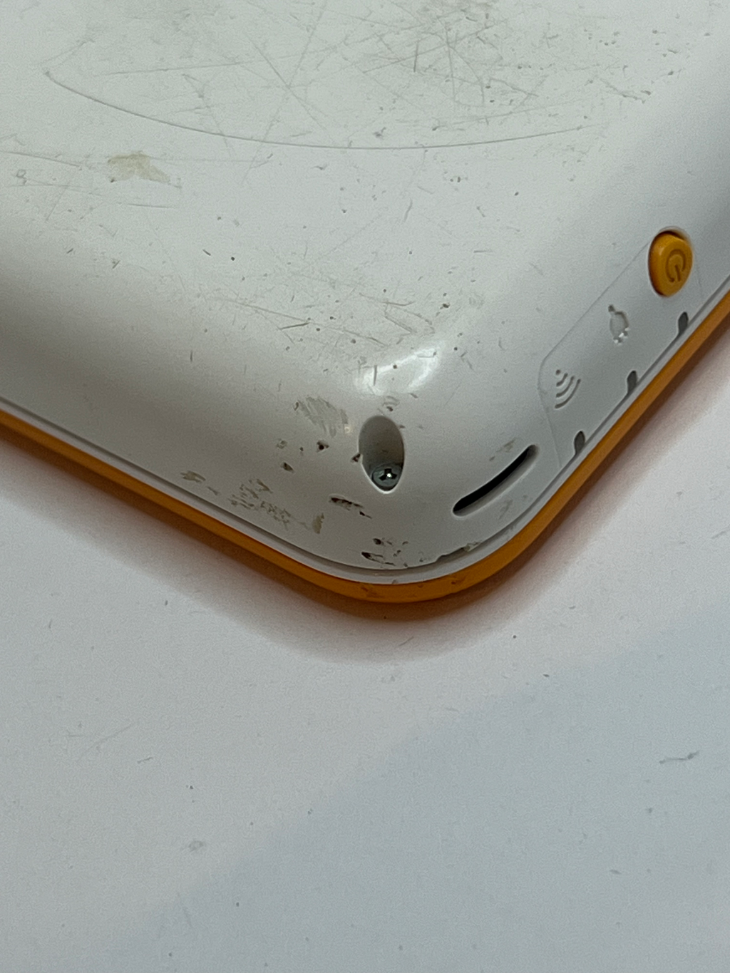 Nintendo New 2DS XL Konsole in weiß orange mit 128GB, Pokemon Bank, Poke Mover & vielen Extras
