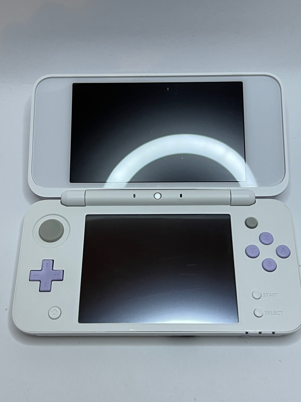 Nintendo New 2DS XL Konsole weiß violett lavendel lila in OVP CIB mit 128GB, Pokemon Bank, Poke Mover & vielen Extras
