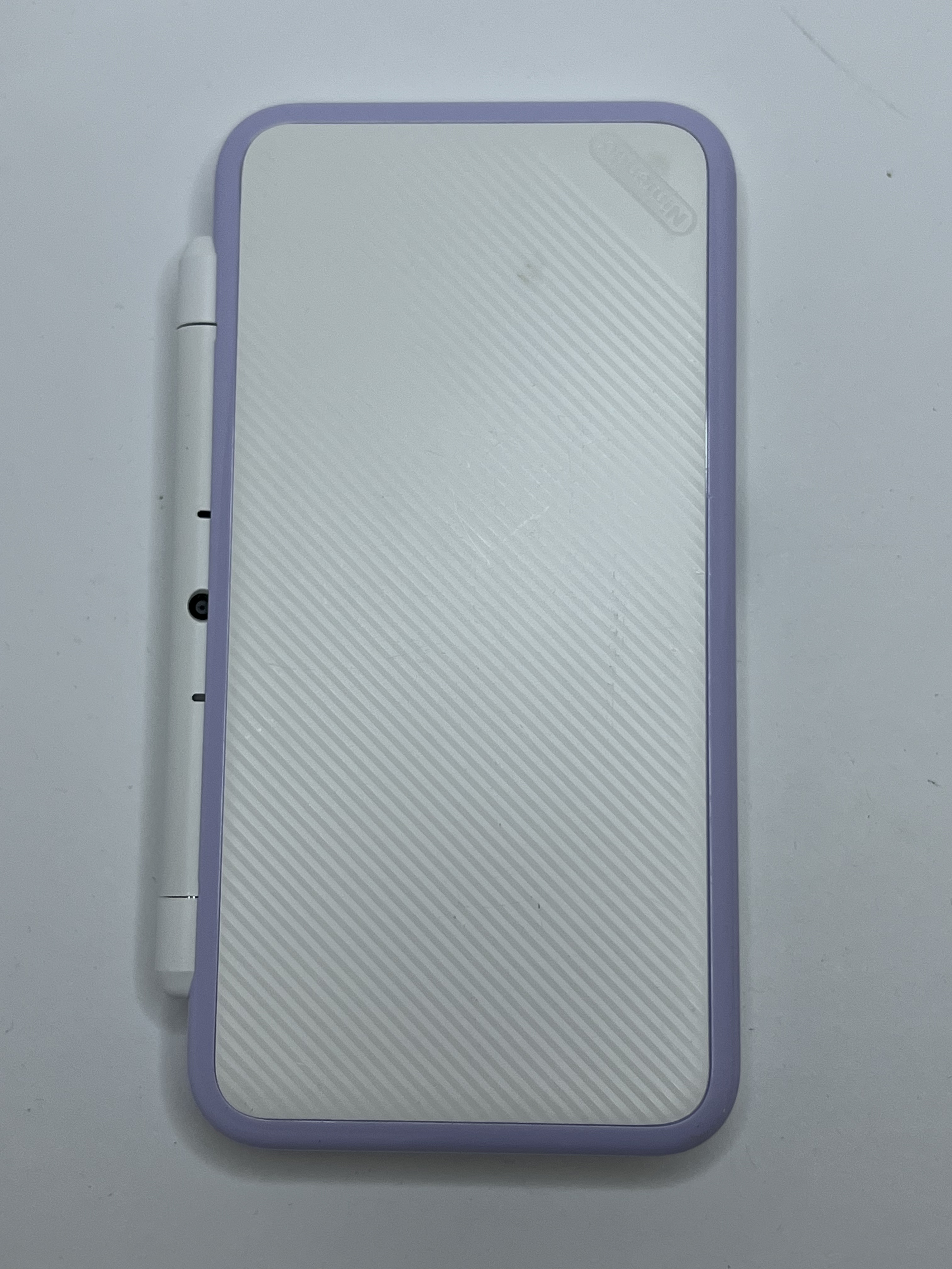 Nintendo New 2DS XL Konsole weiß violett lavendel lila in OVP CIB mit 128GB, Pokemon Bank, Poke Mover & vielen Extras