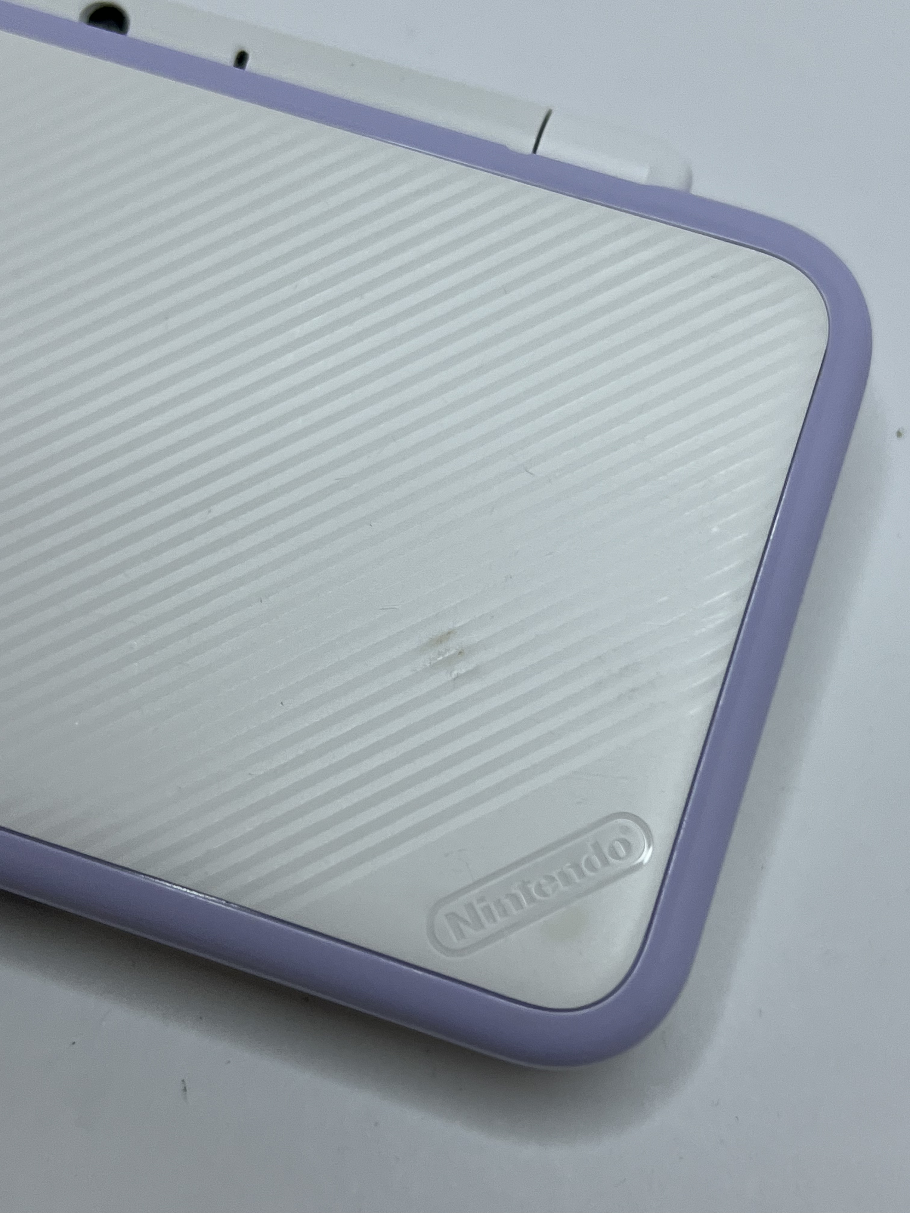 Nintendo New 2DS XL Konsole weiß violett lavendel lila in OVP CIB mit 128GB, Pokemon Bank, Poke Mover & vielen Extras
