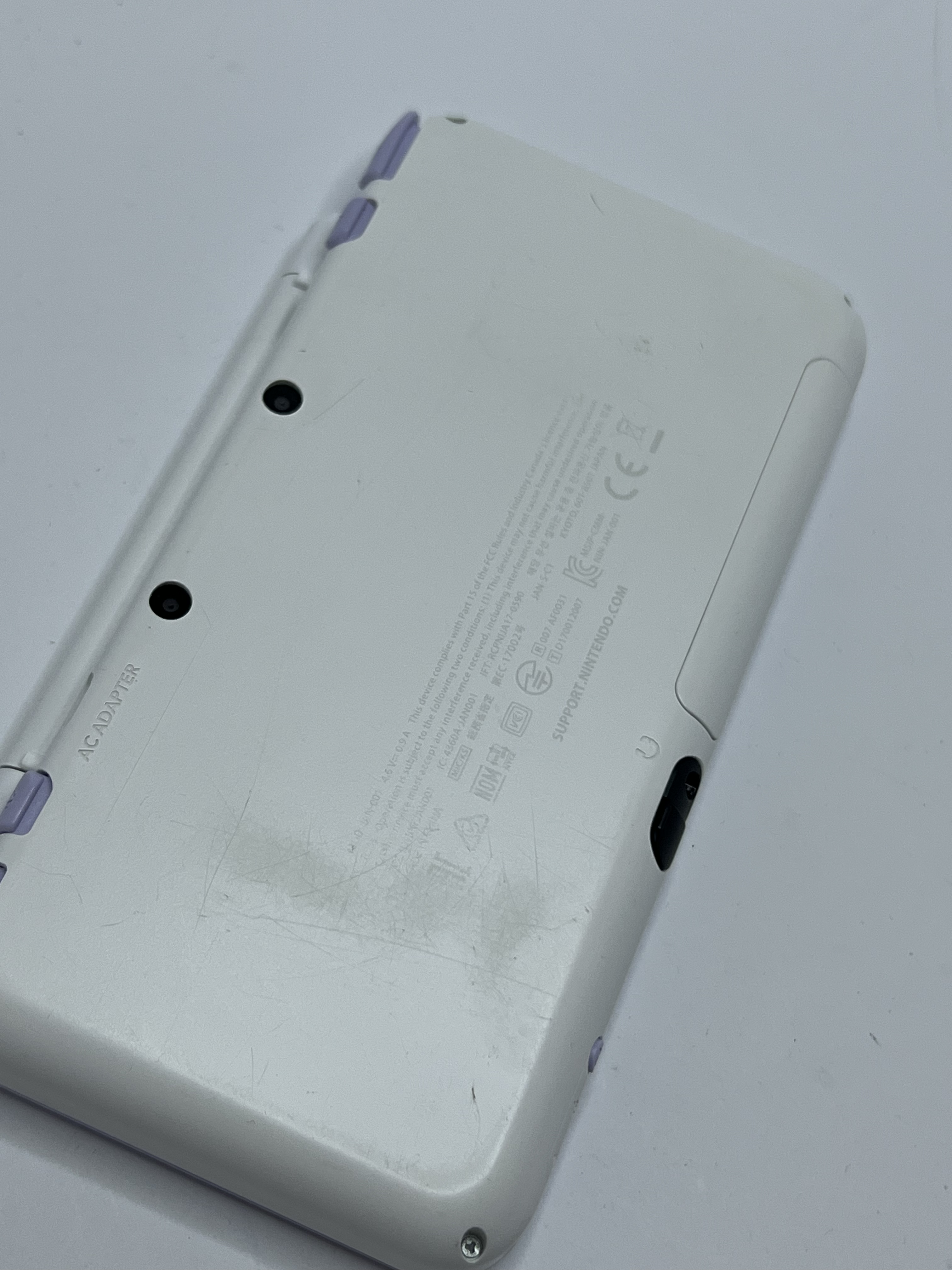 Nintendo New 2DS XL Konsole weiß violett lavendel lila in OVP CIB mit 128GB, Pokemon Bank, Poke Mover & vielen Extras