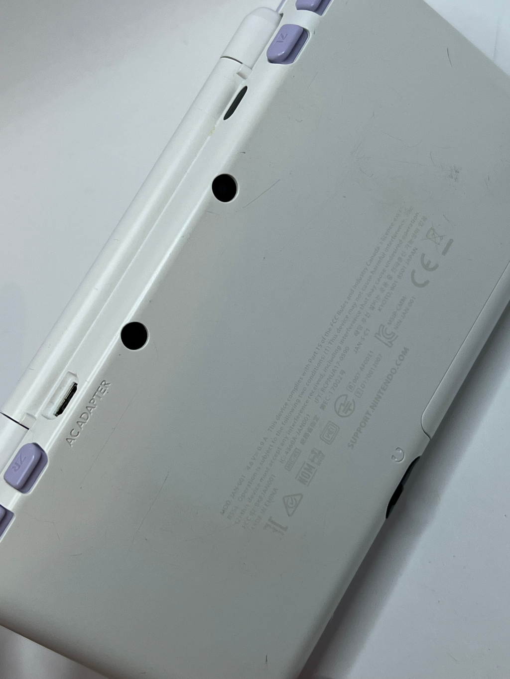 Nintendo New 2DS XL Konsole weiß violett lavendel lila in OVP CIB mit 128GB, Pokemon Bank, Poke Mover & vielen Extras