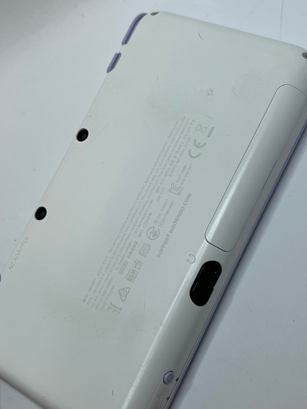 Nintendo New 2DS XL Konsole weiß violett lavendel lila in OVP CIB mit 128GB, Pokemon Bank, Poke Mover & vielen Extras
