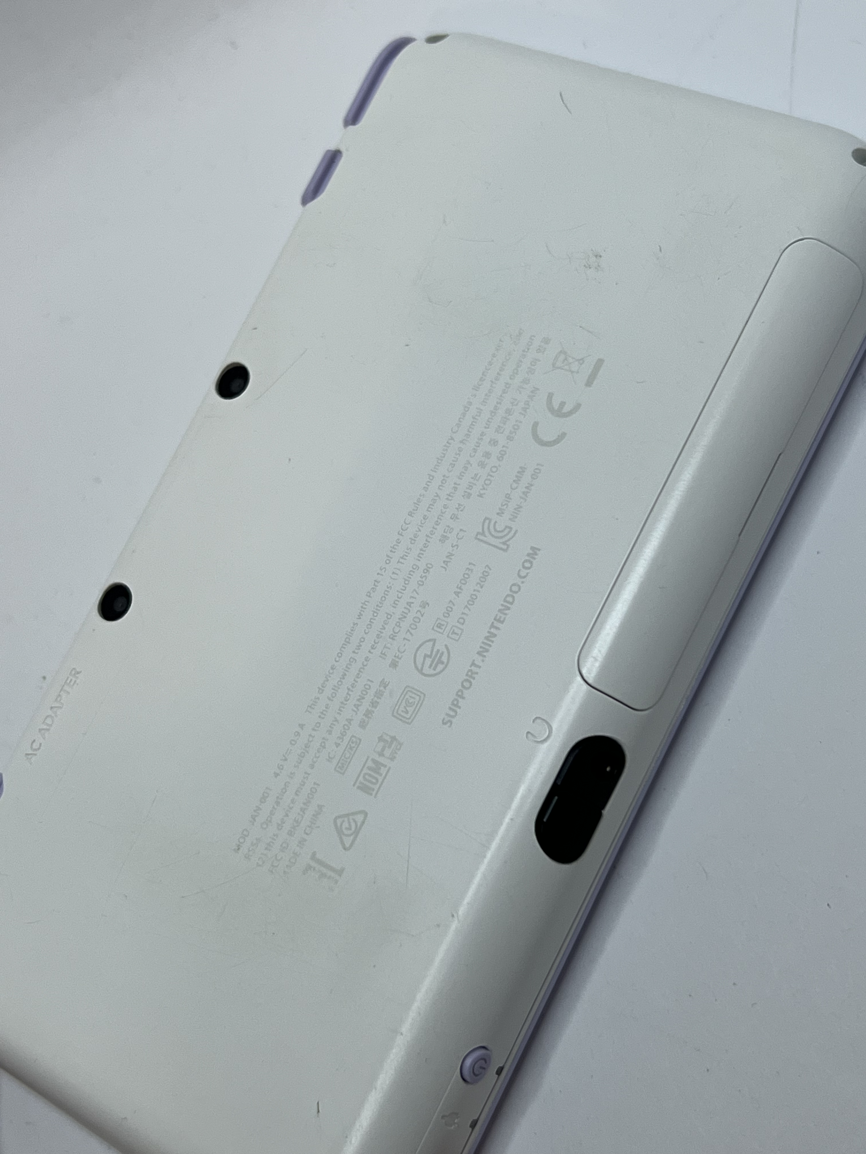 Nintendo New 2DS XL Konsole weiß violett lavendel lila in OVP CIB mit 128GB, Pokemon Bank, Poke Mover & vielen Extras