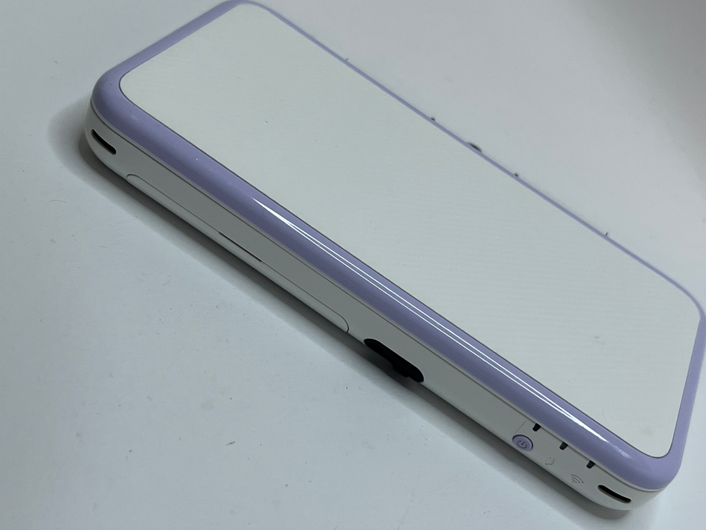 Nintendo New 2DS XL Konsole weiß violett lavendel lila in OVP CIB mit 128GB, Pokemon Bank, Poke Mover & vielen Extras