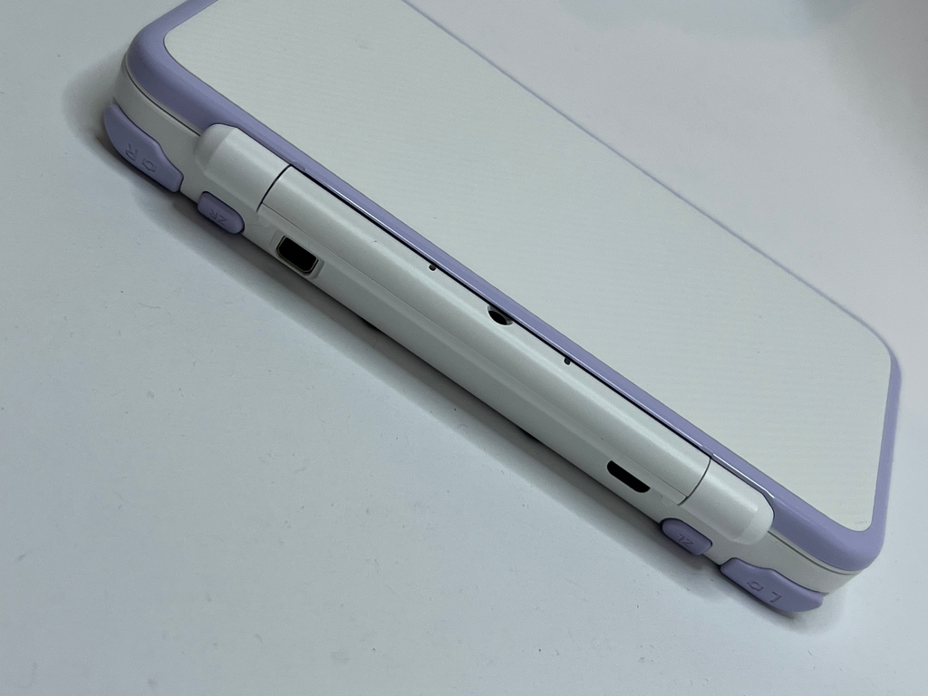 Nintendo New 2DS XL Konsole weiß violett lavendel lila in OVP CIB mit 128GB, Pokemon Bank, Poke Mover & vielen Extras