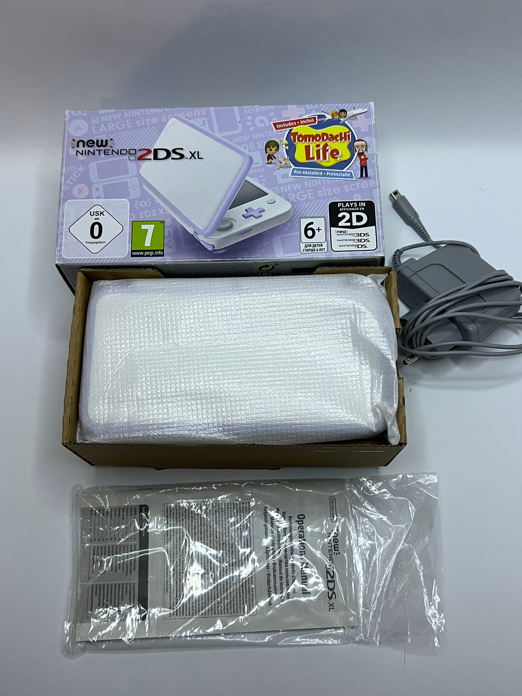 Nintendo New 2DS XL Konsole weiß violett lavendel lila in OVP CIB mit 128GB, Pokemon Bank, Poke Mover & vielen Extras