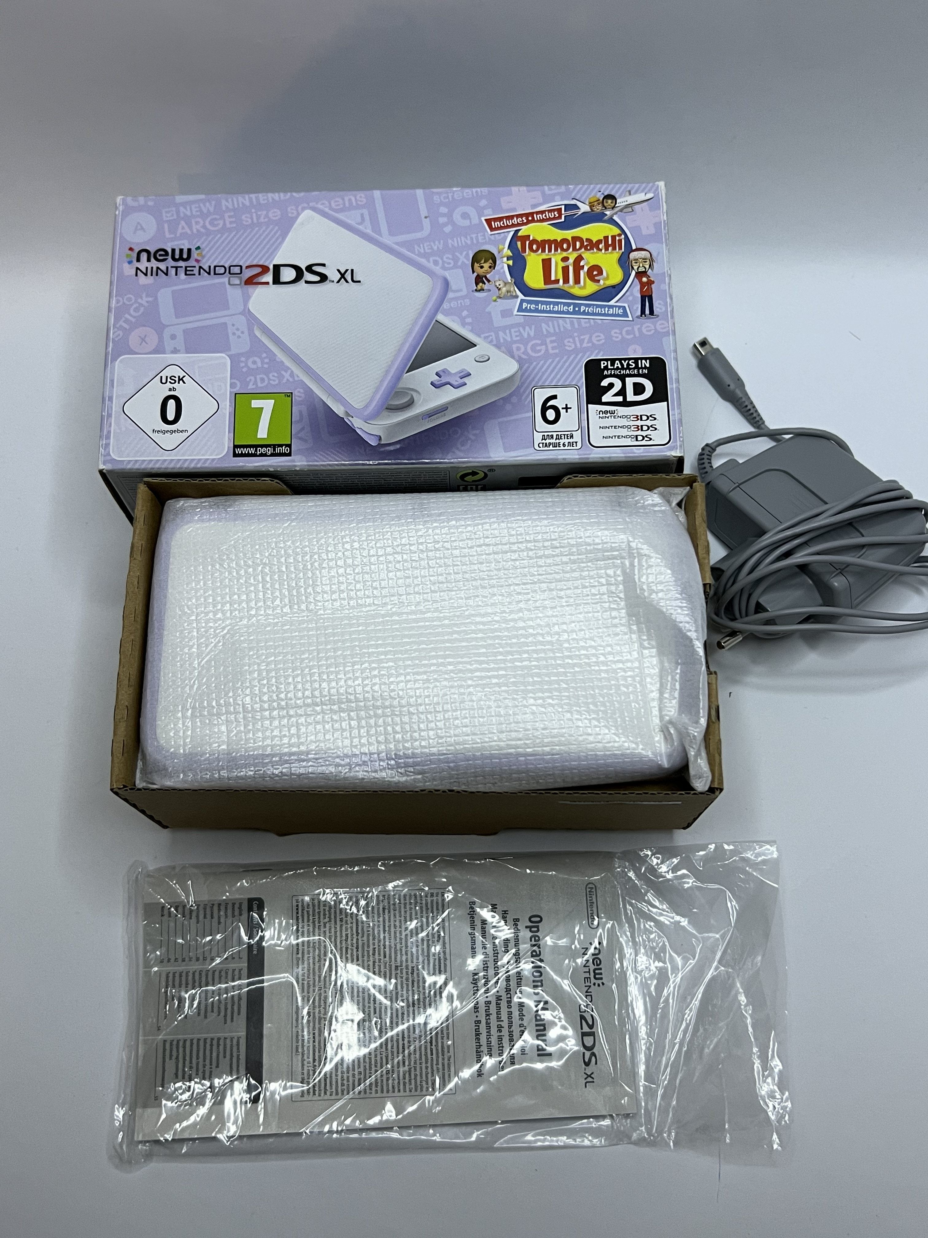 Nintendo New 2DS XL Konsole weiß violett lavendel lila in OVP CIB mit 128GB, Pokemon Bank, Poke Mover & vielen Extras