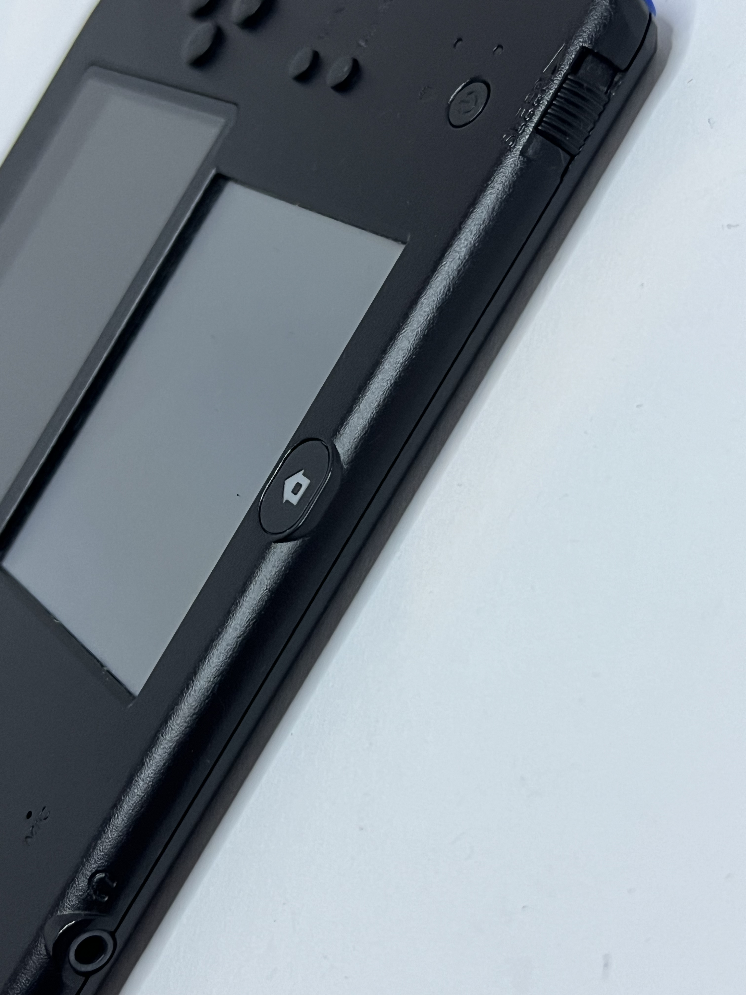 Nintendo 2DS Konsole schwarz blau mit 128GB, Pokemon Bank, Poke Mover & vielen Extras