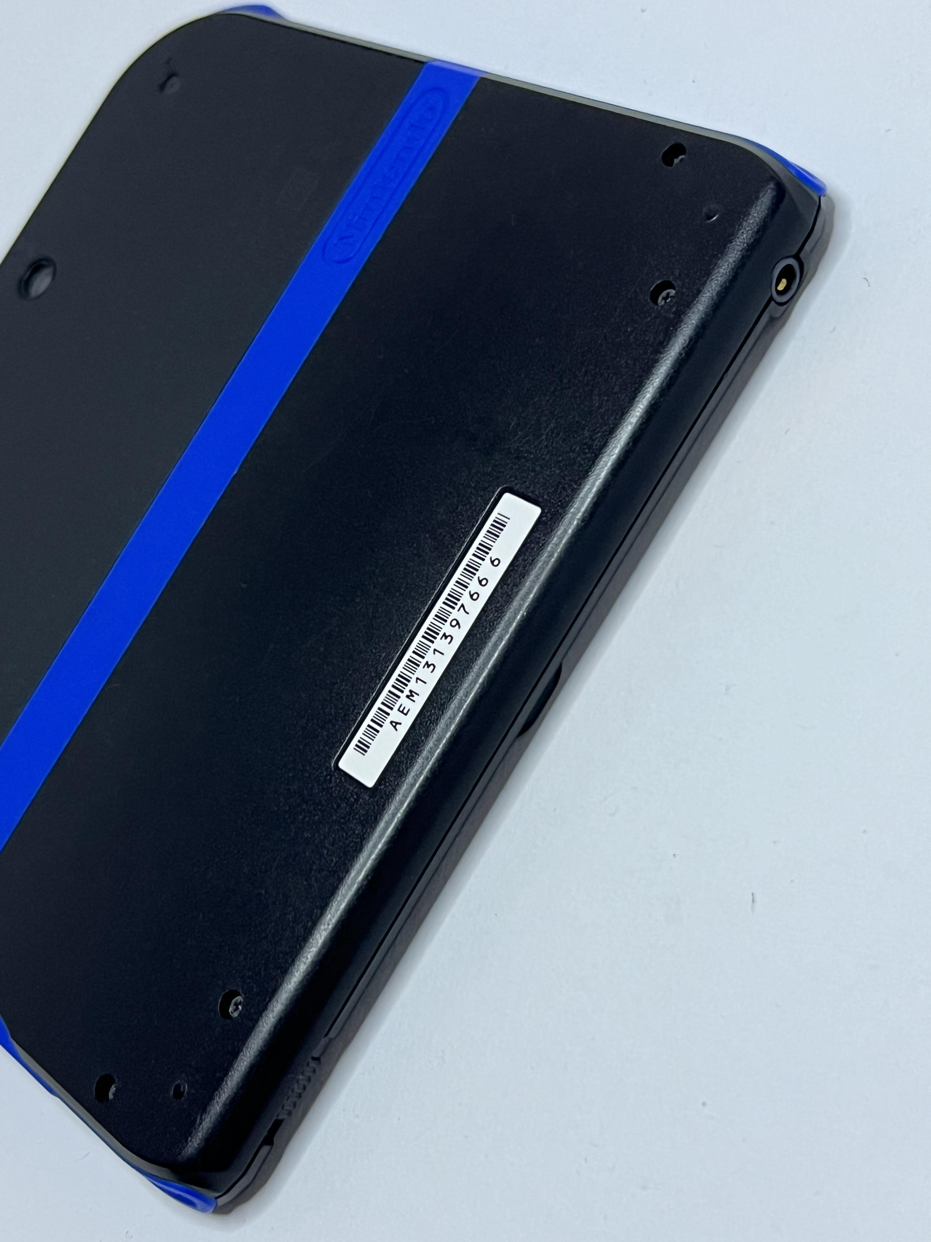 Nintendo 2DS Konsole schwarz blau mit 128GB, Pokemon Bank, Poke Mover & vielen Extras