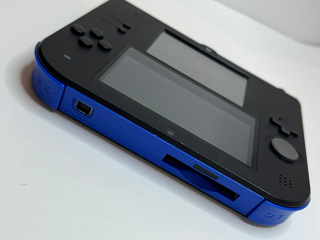 Nintendo 2DS Konsole schwarz blau mit 128GB, Pokemon Bank, Poke Mover & vielen Extras
