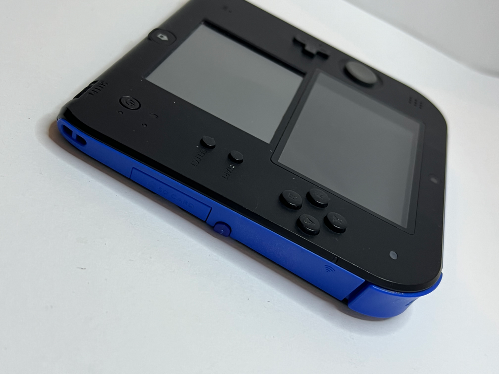 Nintendo 2DS Konsole schwarz blau mit 128GB, Pokemon Bank, Poke Mover & vielen Extras
