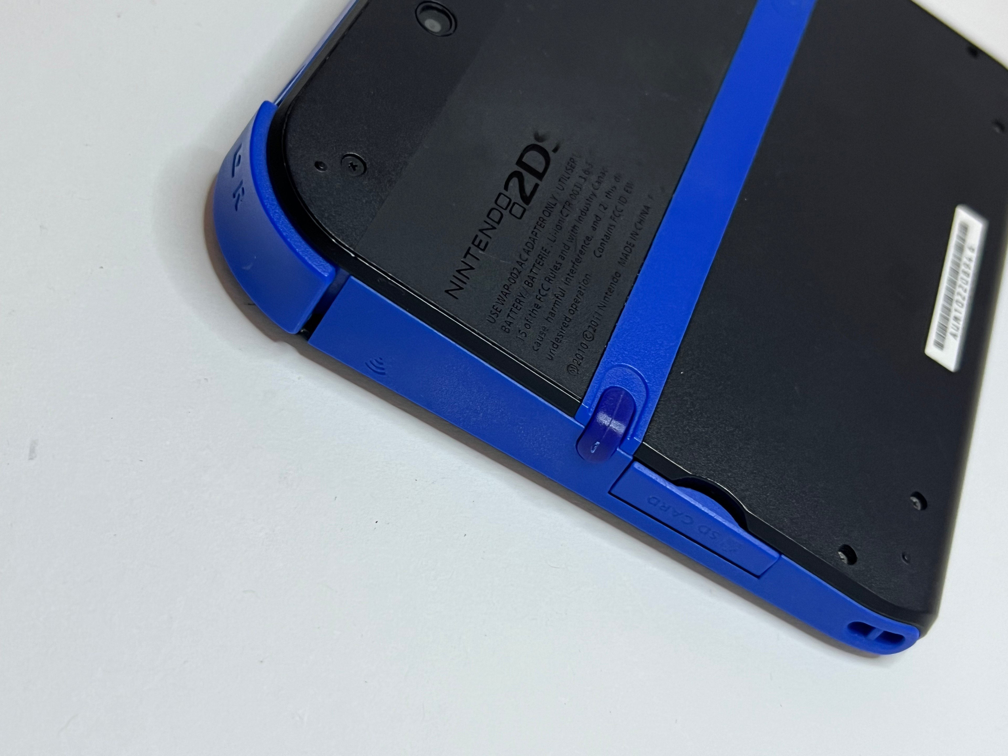 Nintendo 2DS Konsole schwarz blau mit 128GB, Pokemon Bank, Poke Mover & vielen Extras