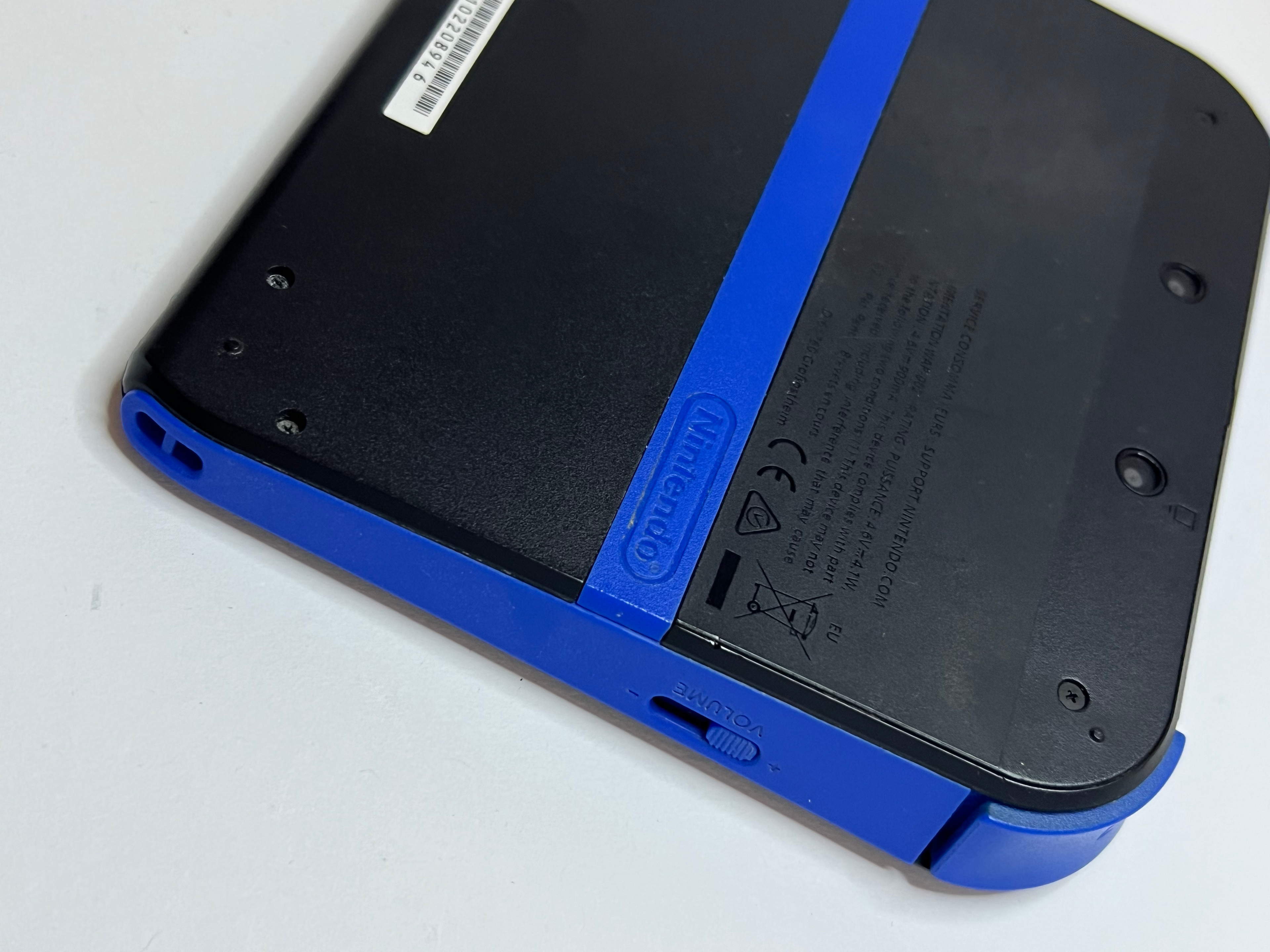 Nintendo 2DS Konsole schwarz blau mit 128GB, Pokemon Bank, Poke Mover & vielen Extras