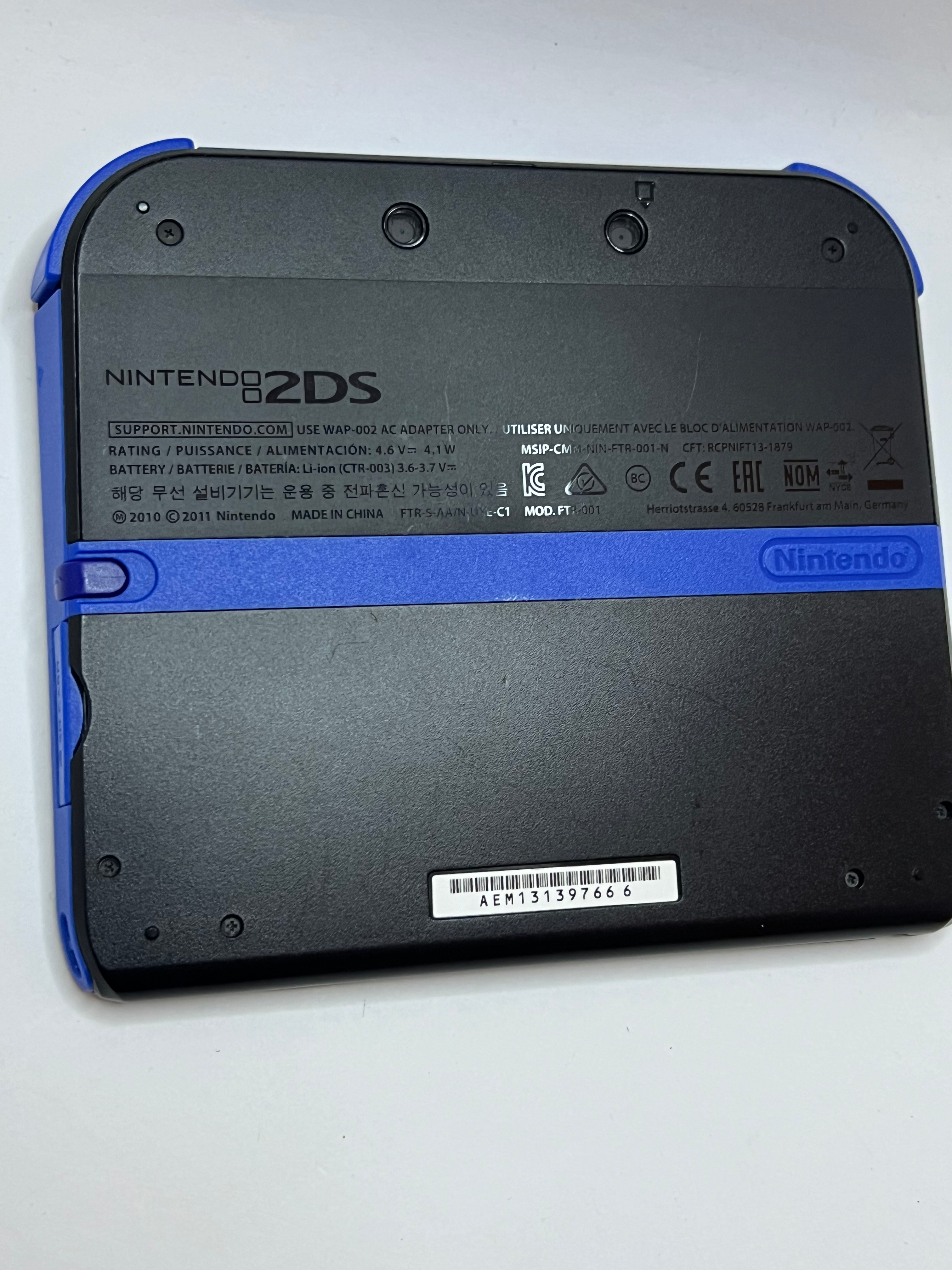 Nintendo 2DS Konsole schwarz blau mit 128GB, Pokemon Bank, Poke Mover & vielen Extras