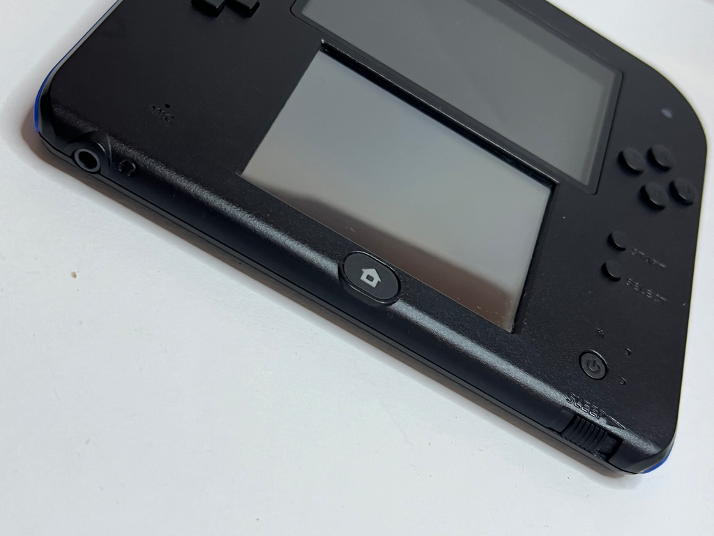 Nintendo 2DS Konsole schwarz blau mit 128GB, Pokemon Bank, Poke Mover & vielen Extras