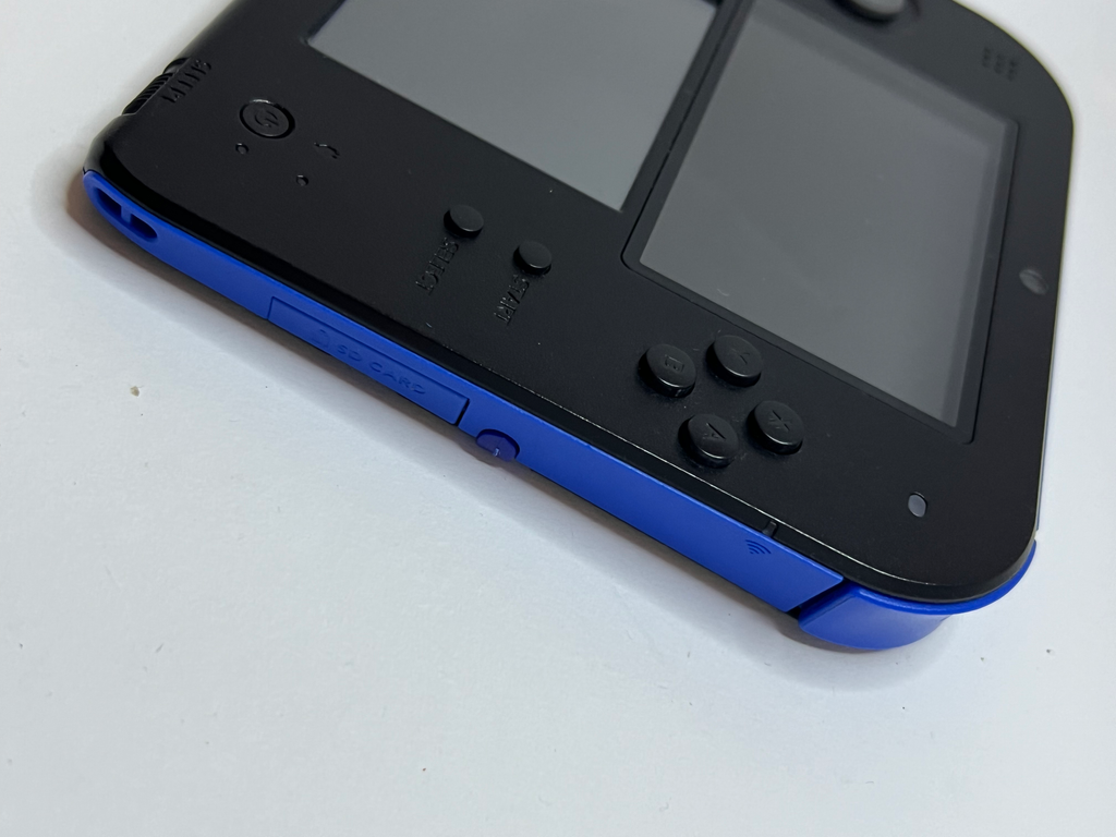 Nintendo 2DS Konsole schwarz blau mit 128GB, Pokemon Bank, Poke Mover & vielen Extras