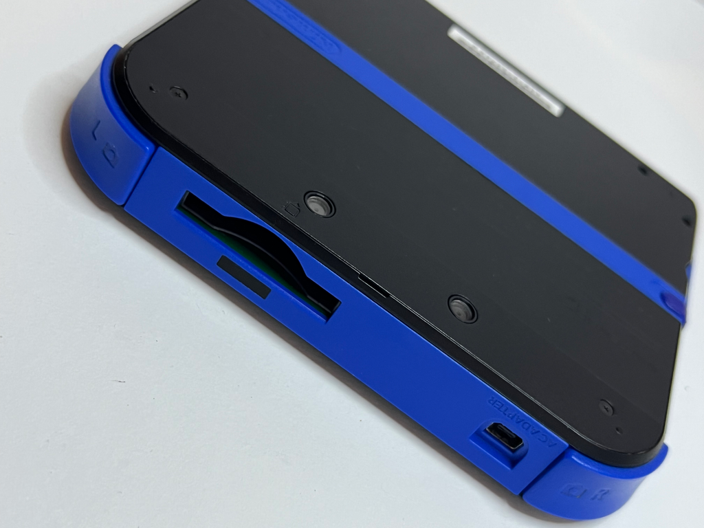 Nintendo 2DS Konsole schwarz blau mit 128GB, Pokemon Bank, Poke Mover & vielen Extras