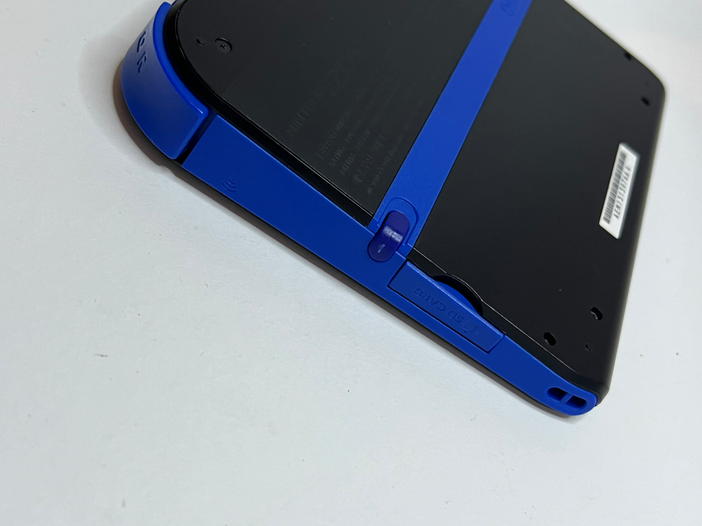 Nintendo 2DS Konsole schwarz blau mit 128GB, Pokemon Bank, Poke Mover & vielen Extras