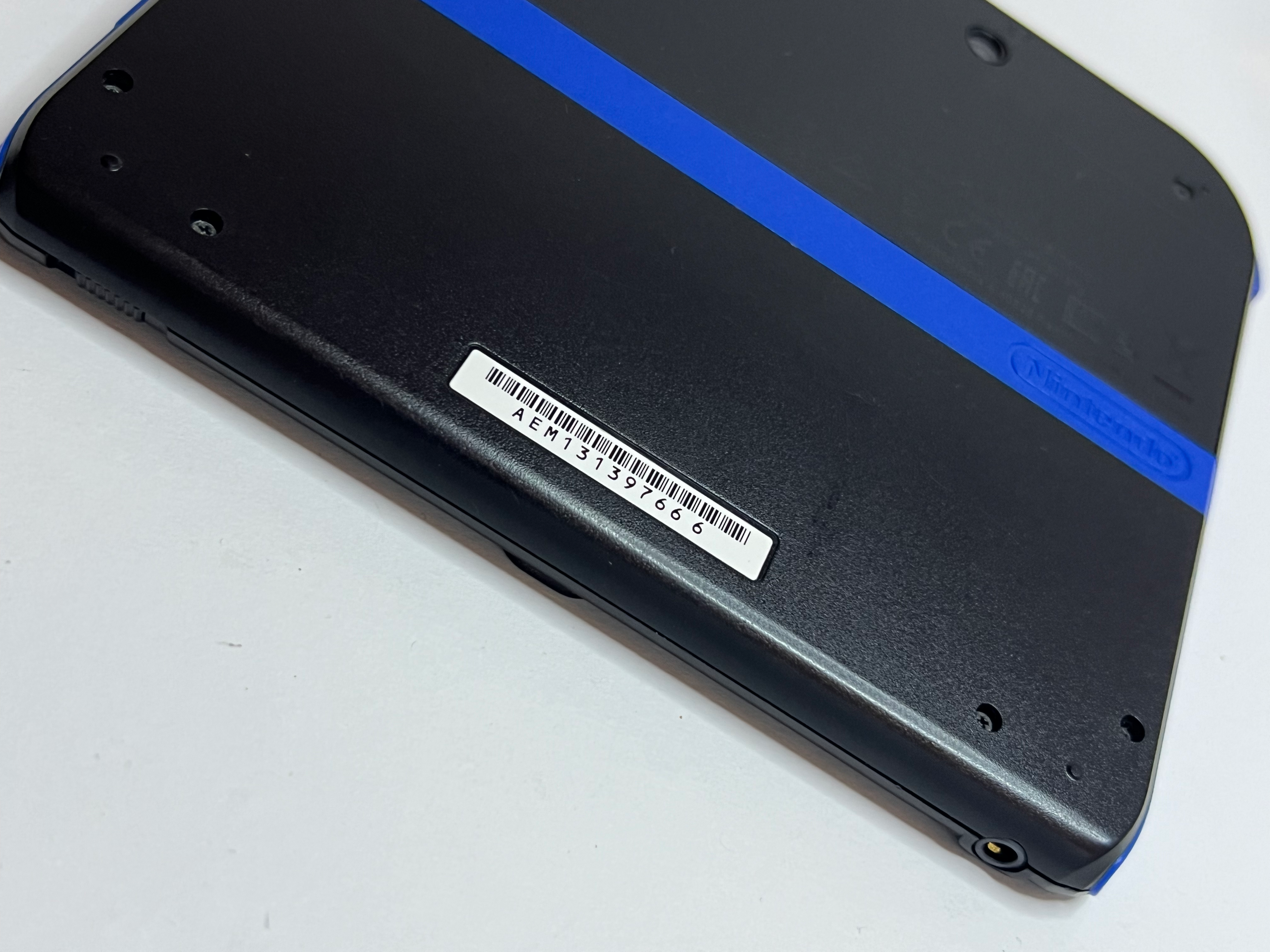 Nintendo 2DS Konsole schwarz blau mit 128GB, Pokemon Bank, Poke Mover & vielen Extras