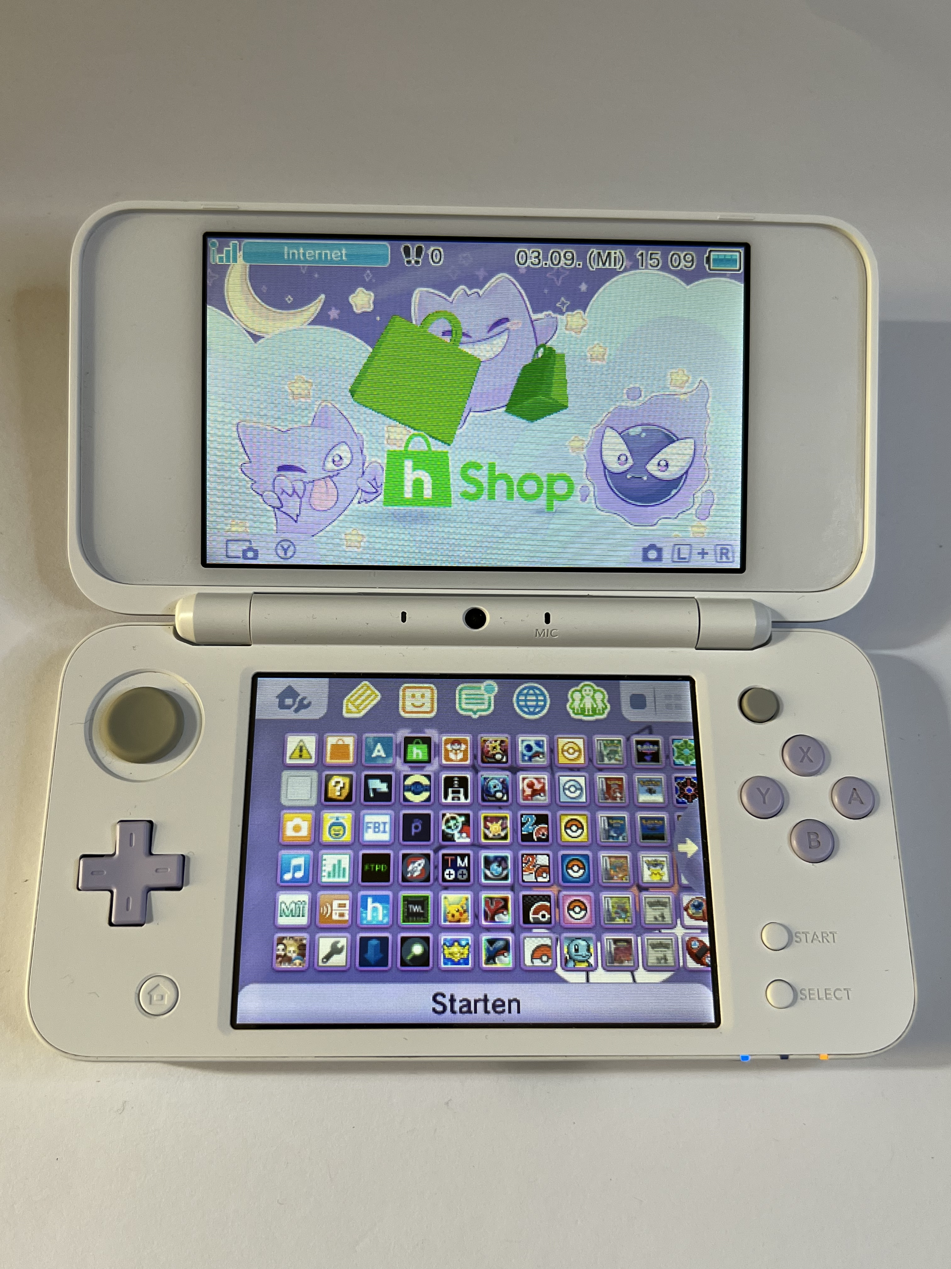 Nintendo New 2DS XL Konsole in weiß lavendel lila mit 128GB, Pokemon Bank, Poke Mover & vielen Extras