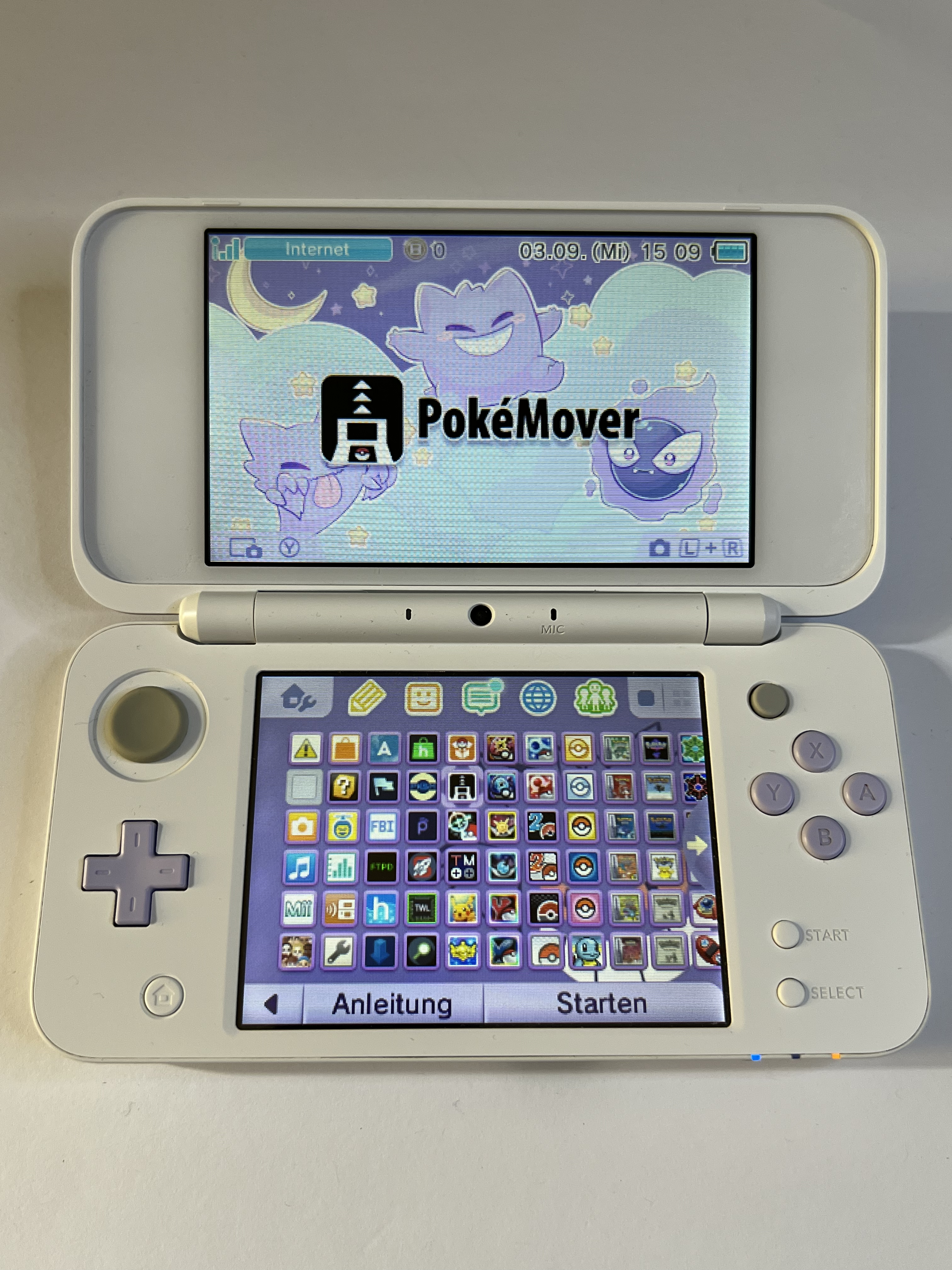 Nintendo New 2DS XL Konsole in weiß lavendel lila mit 128GB, Pokemon Bank, Poke Mover & vielen Extras