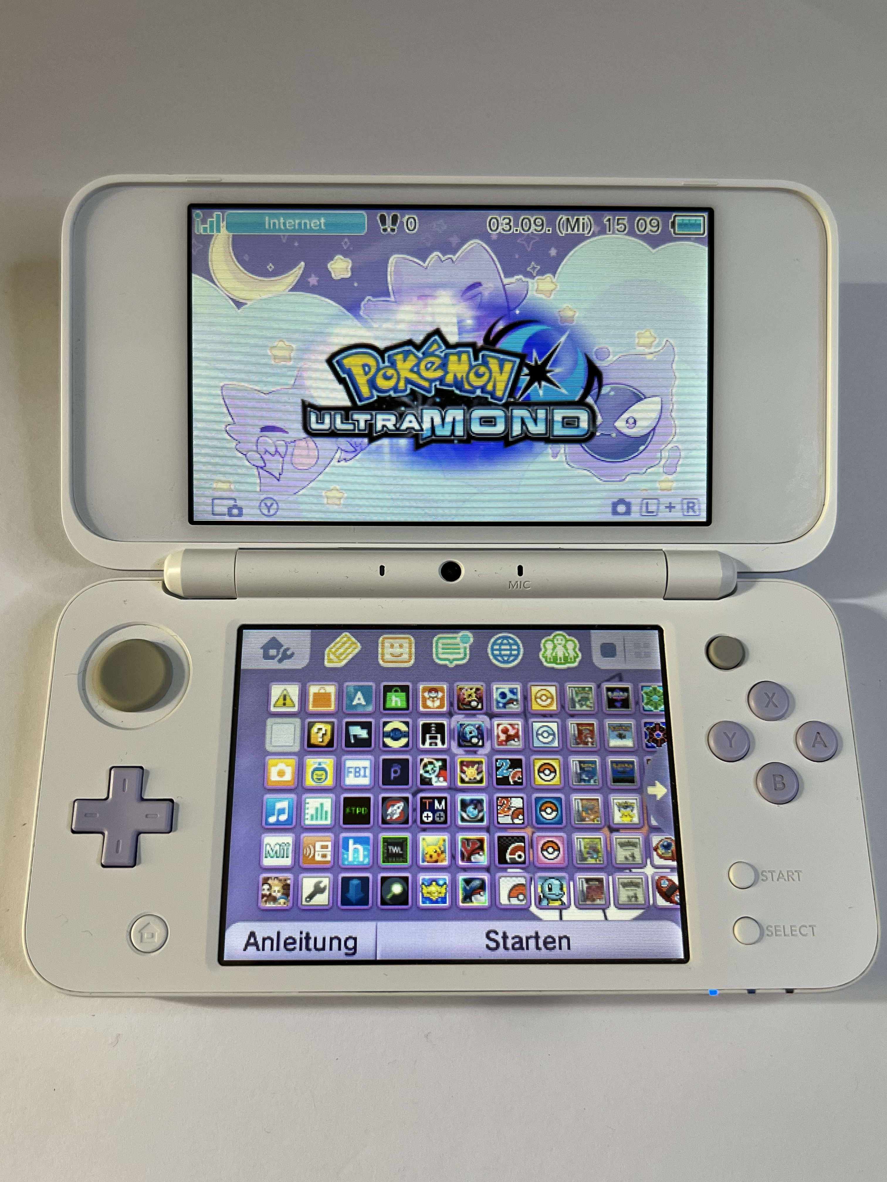 Nintendo New 2DS XL Konsole in weiß lavendel lila mit 128GB, Pokemon Bank, Poke Mover & vielen Extras