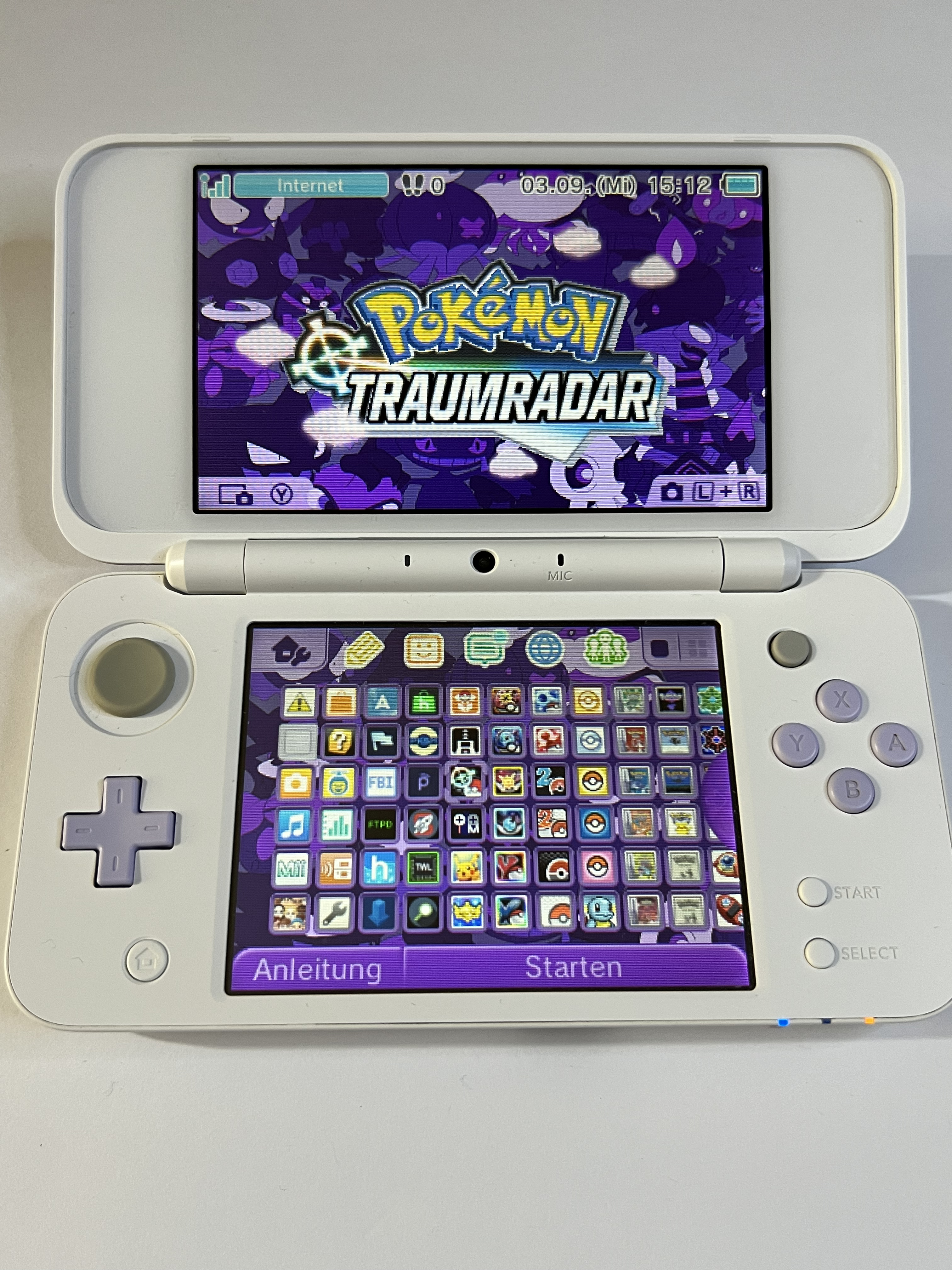 Nintendo New 2DS XL Konsole weiß violett lavendel lila in OVP CIB mit 128GB, Pokemon Bank, Poke Mover & vielen Extras