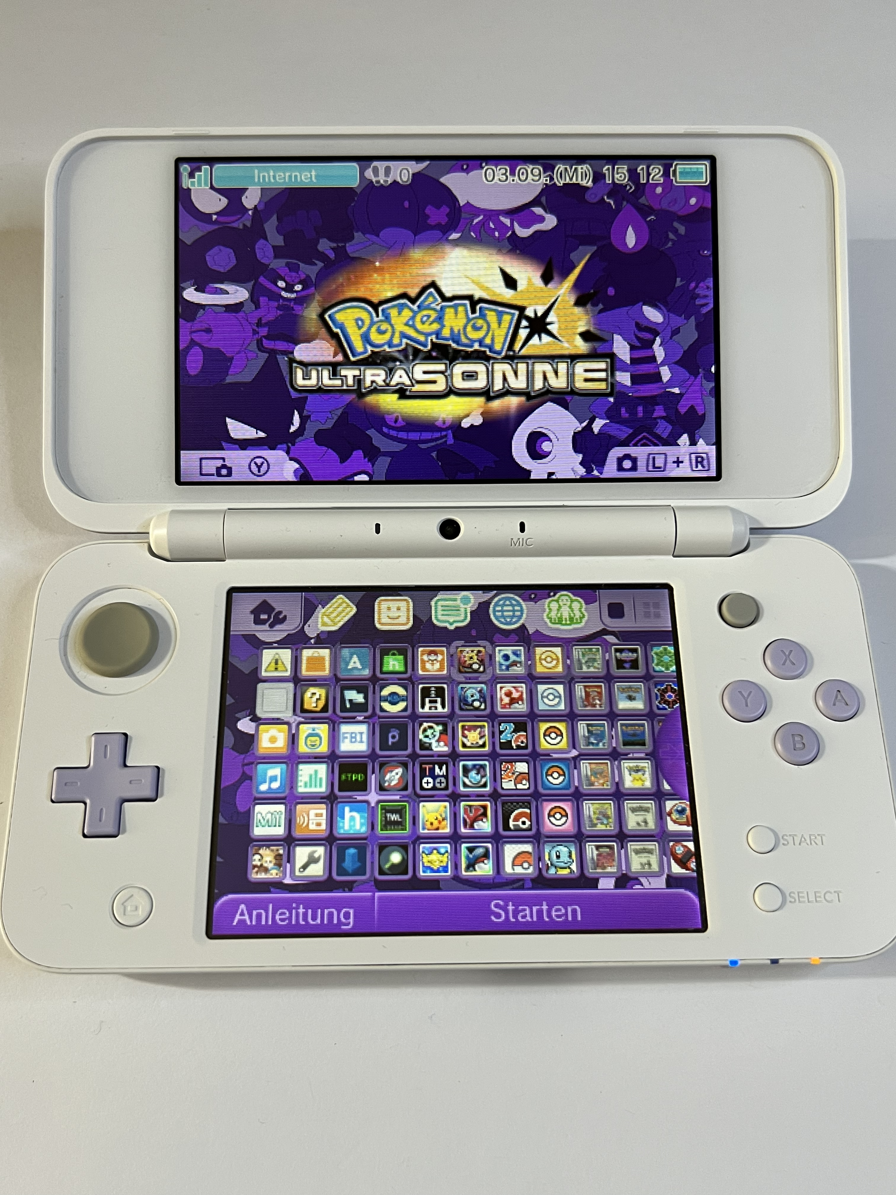 Nintendo New 2DS XL Konsole weiß violett lavendel lila in OVP CIB mit 128GB, Pokemon Bank, Poke Mover & vielen Extras