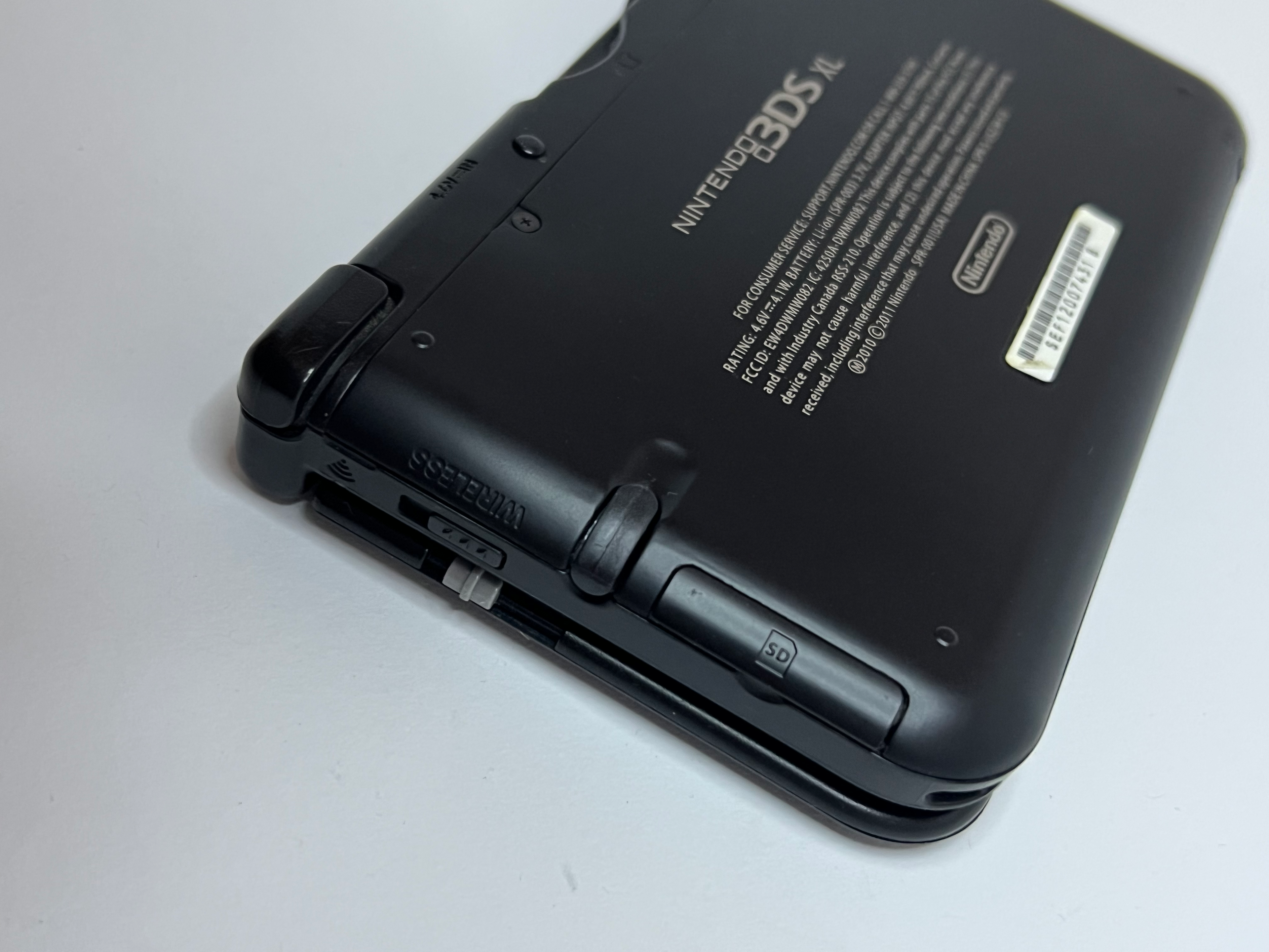 Nintendo 3DS XL Konsole schwarz mit 128GB, Pokemon Bank, Poke Mover & vielen Extras