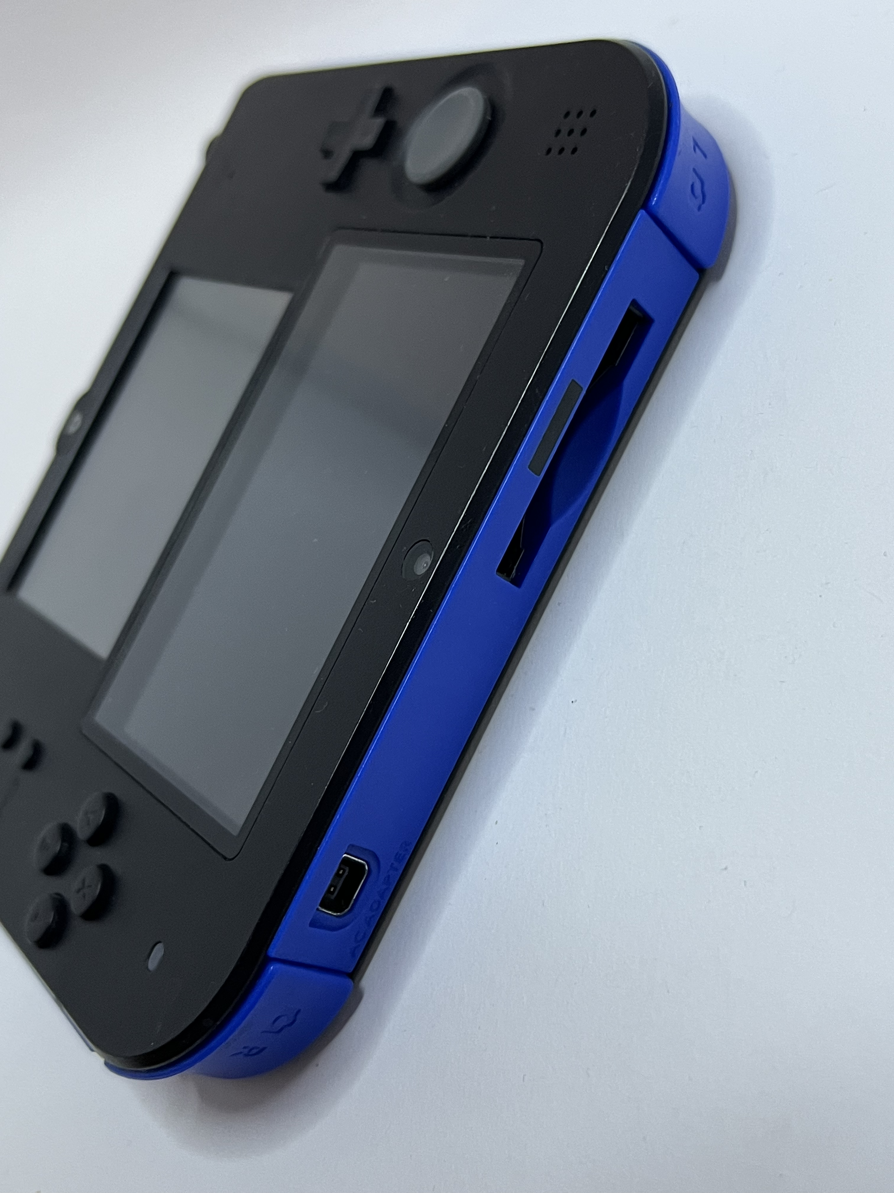 Nintendo 2DS Konsole schwarz blau mit 128GB, Pokemon Bank, Poke Mover & vielen Extras