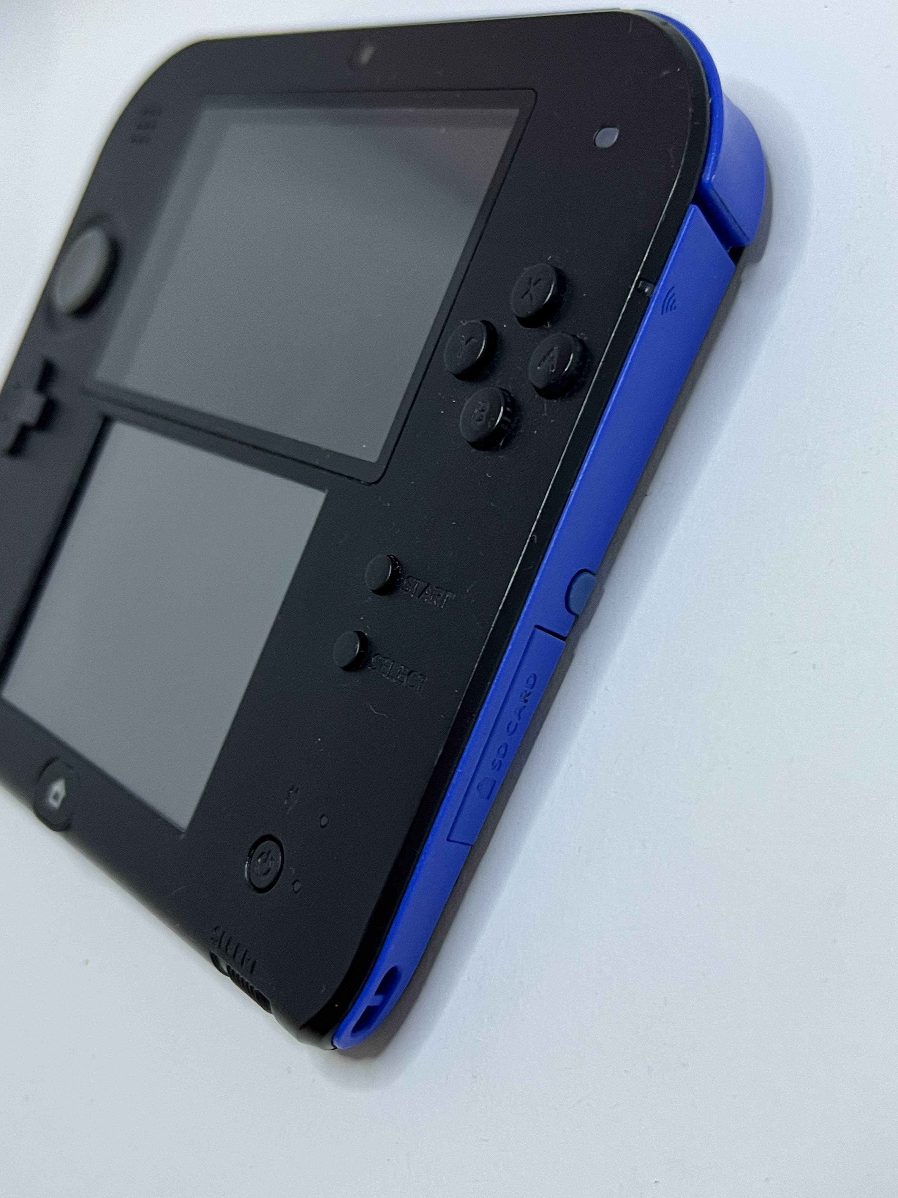 Nintendo 2DS Konsole schwarz blau mit 128GB, Pokemon Bank, Poke Mover & vielen Extras