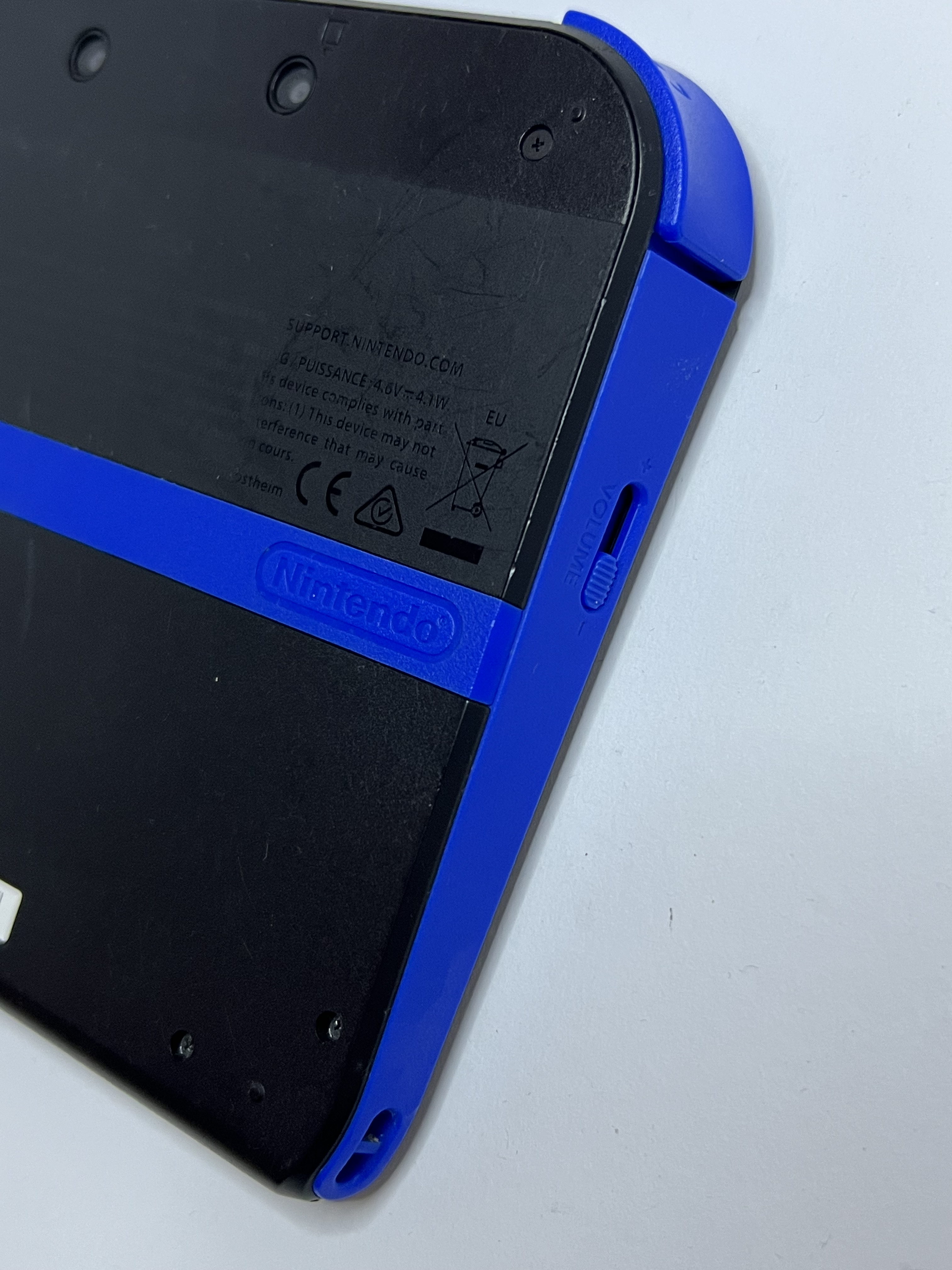 Nintendo 2DS Konsole schwarz blau mit 128GB, Pokemon Bank, Poke Mover & vielen Extras