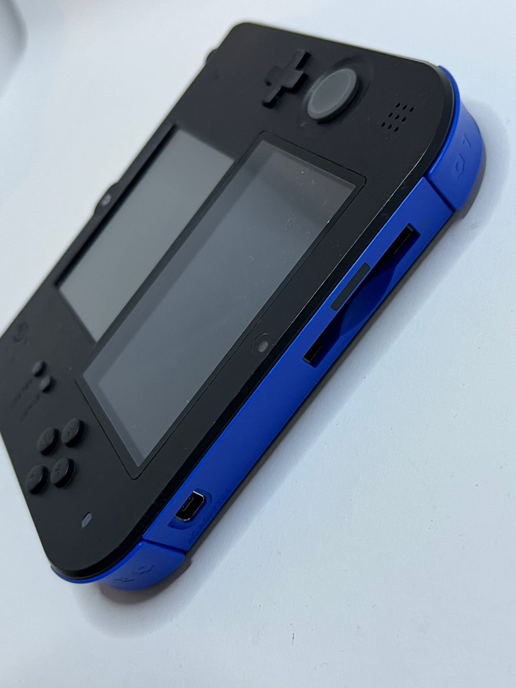 Nintendo 2DS Konsole schwarz blau mit 128GB, Pokemon Bank, Poke Mover & vielen Extras