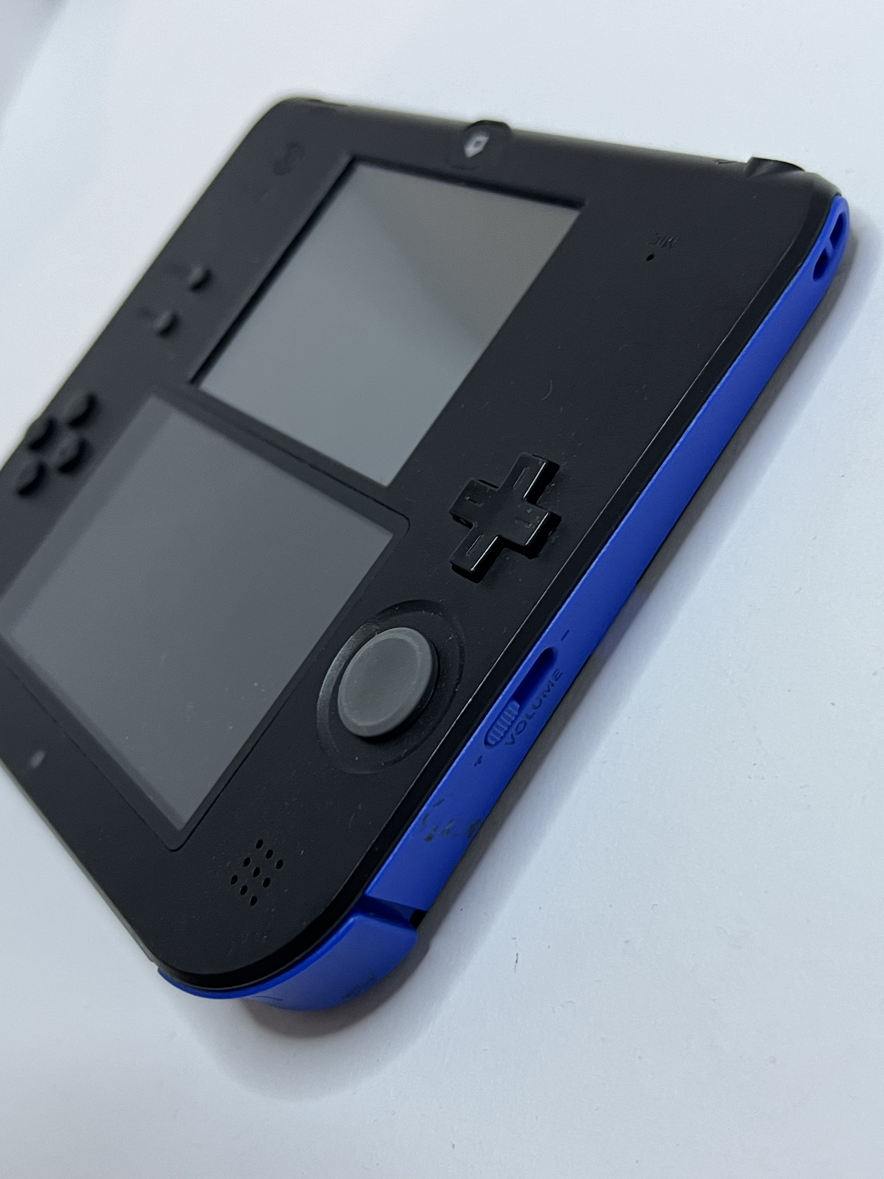 Nintendo 2DS Konsole schwarz blau mit 128GB, Pokemon Bank, Poke Mover & vielen Extras