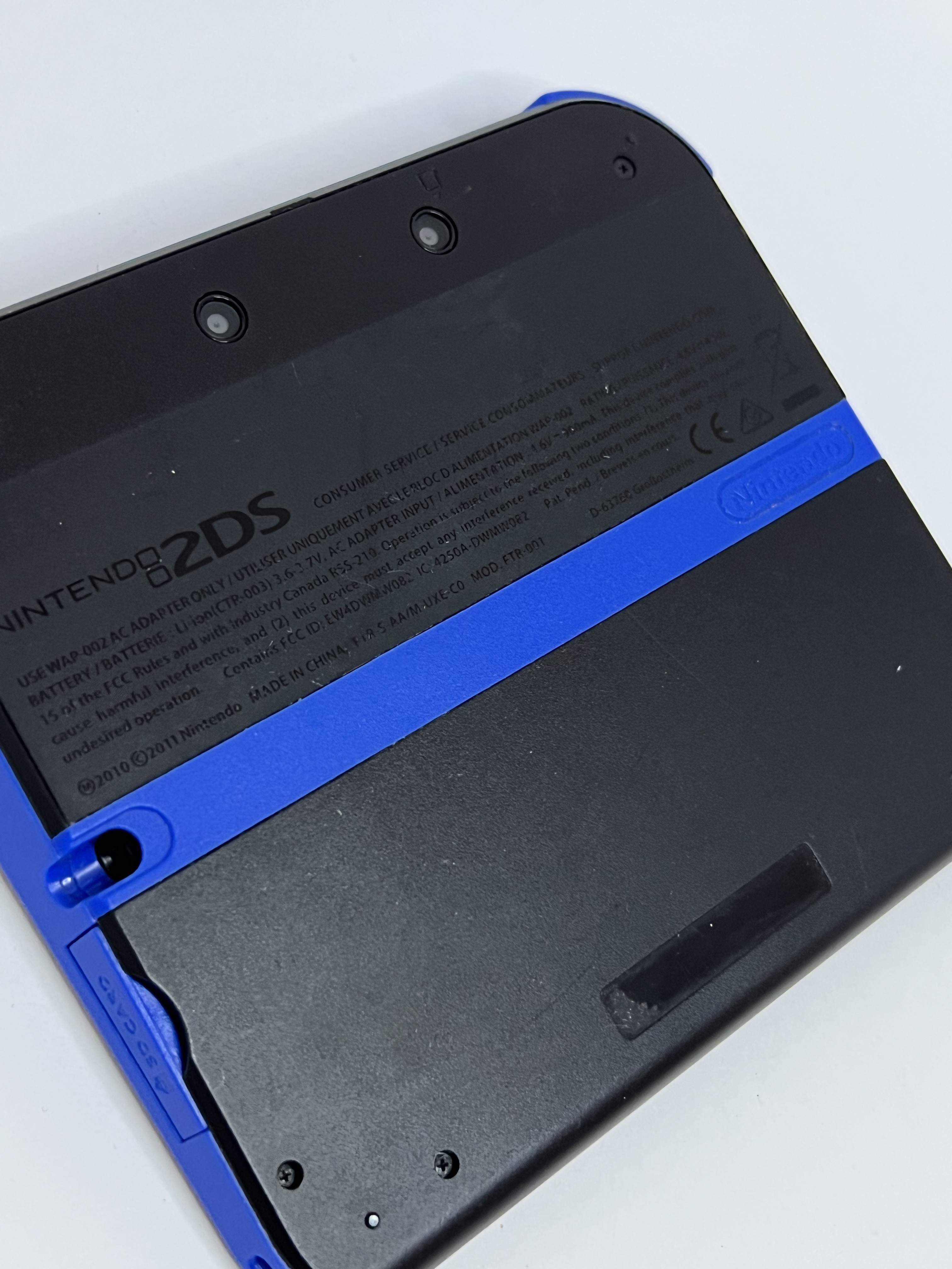 Nintendo 2DS Konsole schwarz blau mit 128GB, Pokemon Bank, Poke Mover & vielen Extras