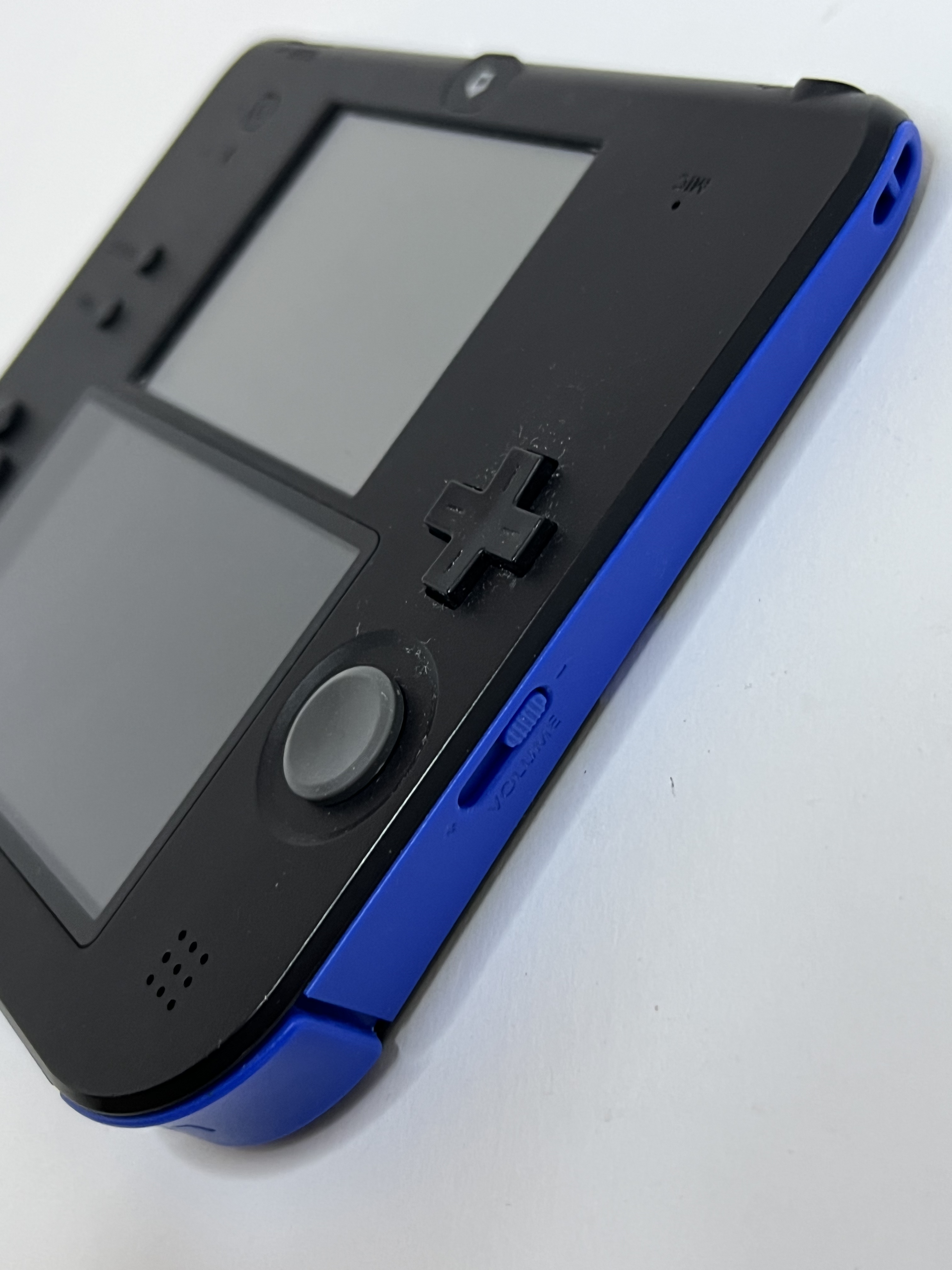 Nintendo 2DS Konsole schwarz blau mit 128GB, Pokemon Bank, Poke Mover & vielen Extras