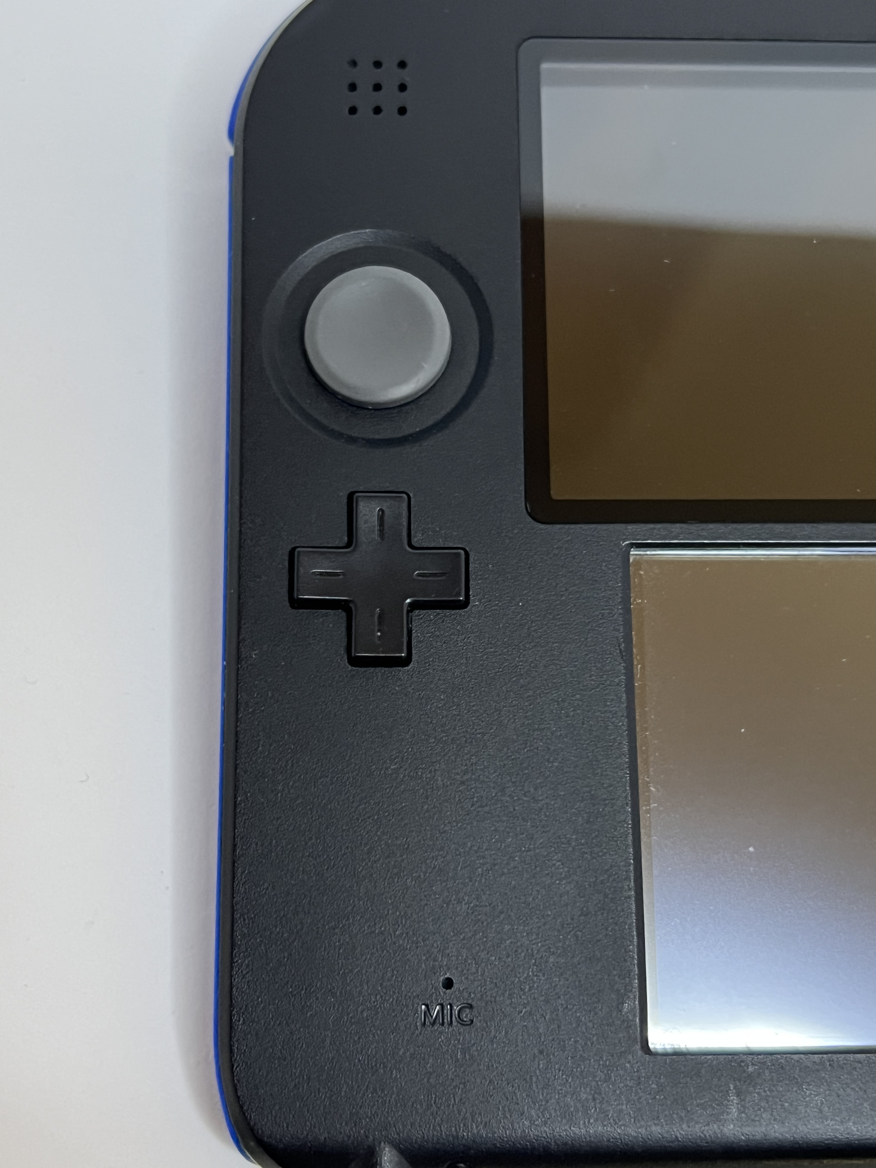 Nintendo 2DS Konsole schwarz blau mit 128GB, Pokemon Bank, Poke Mover & vielen Extras