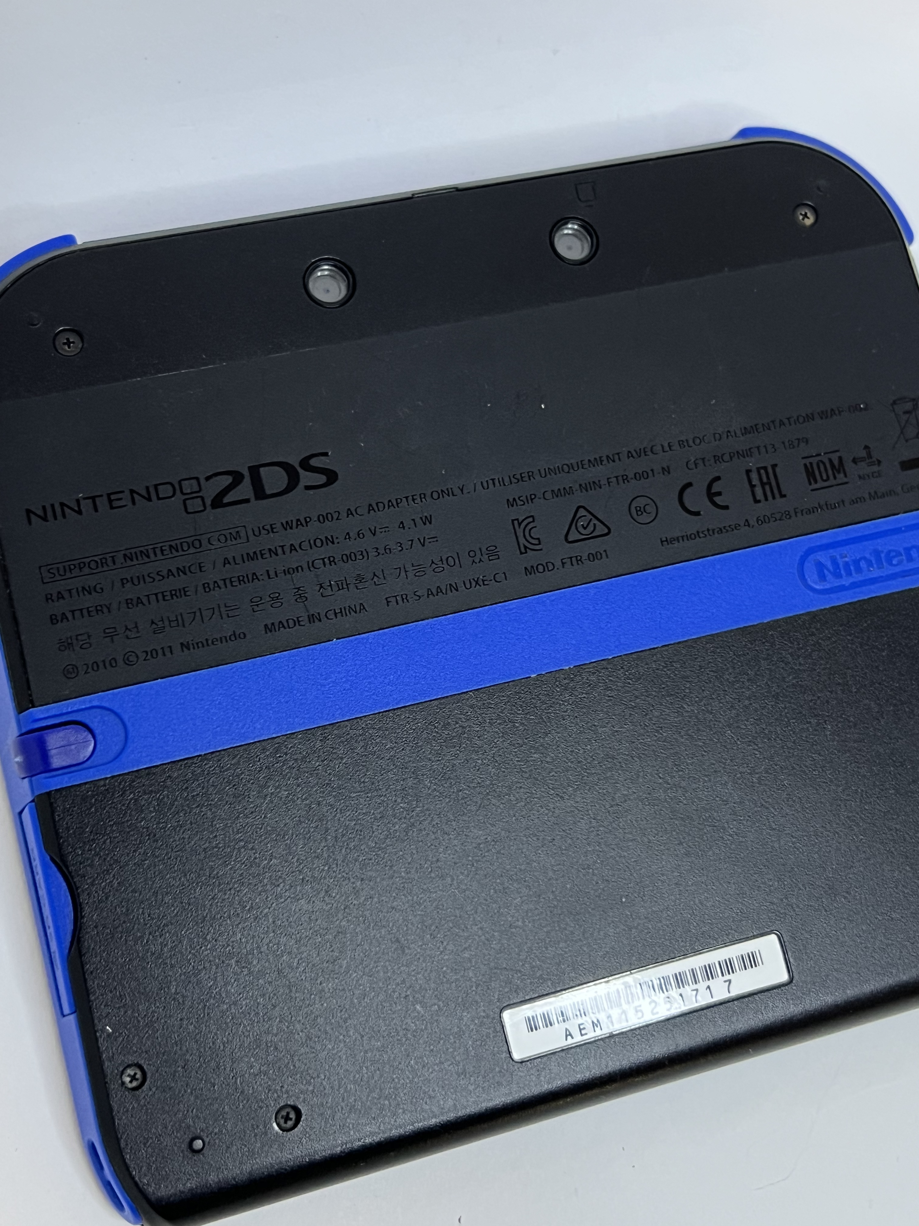 Nintendo 2DS Konsole schwarz blau mit 128GB, Pokemon Bank, Poke Mover & vielen Extras