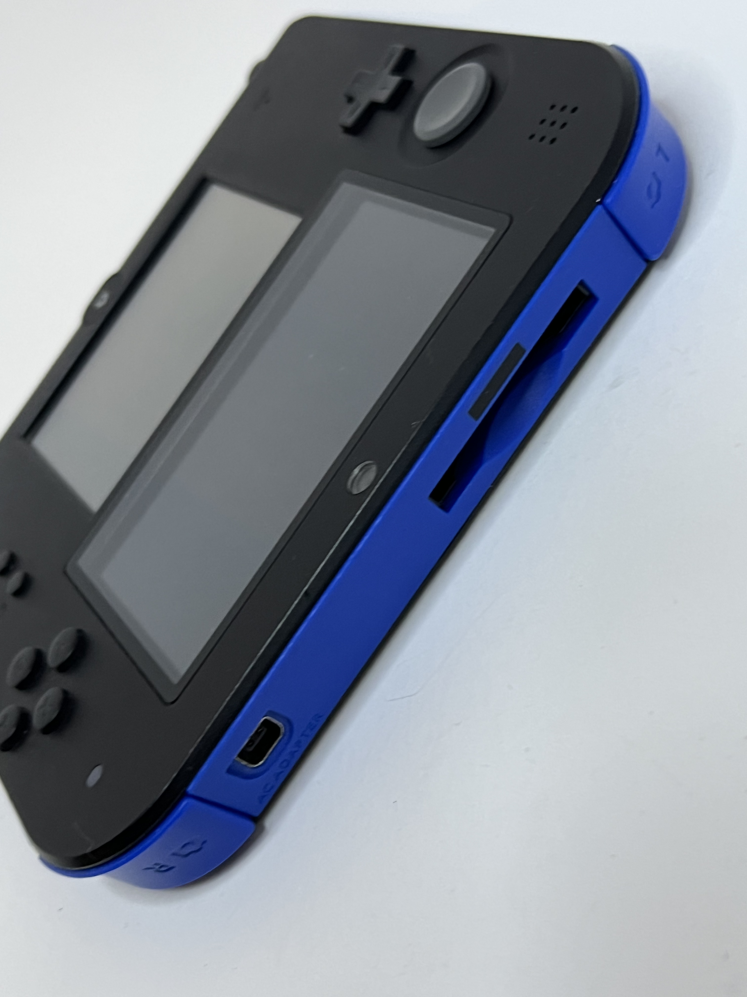 Nintendo 2DS Konsole schwarz blau mit 128GB, Pokemon Bank, Poke Mover & vielen Extras