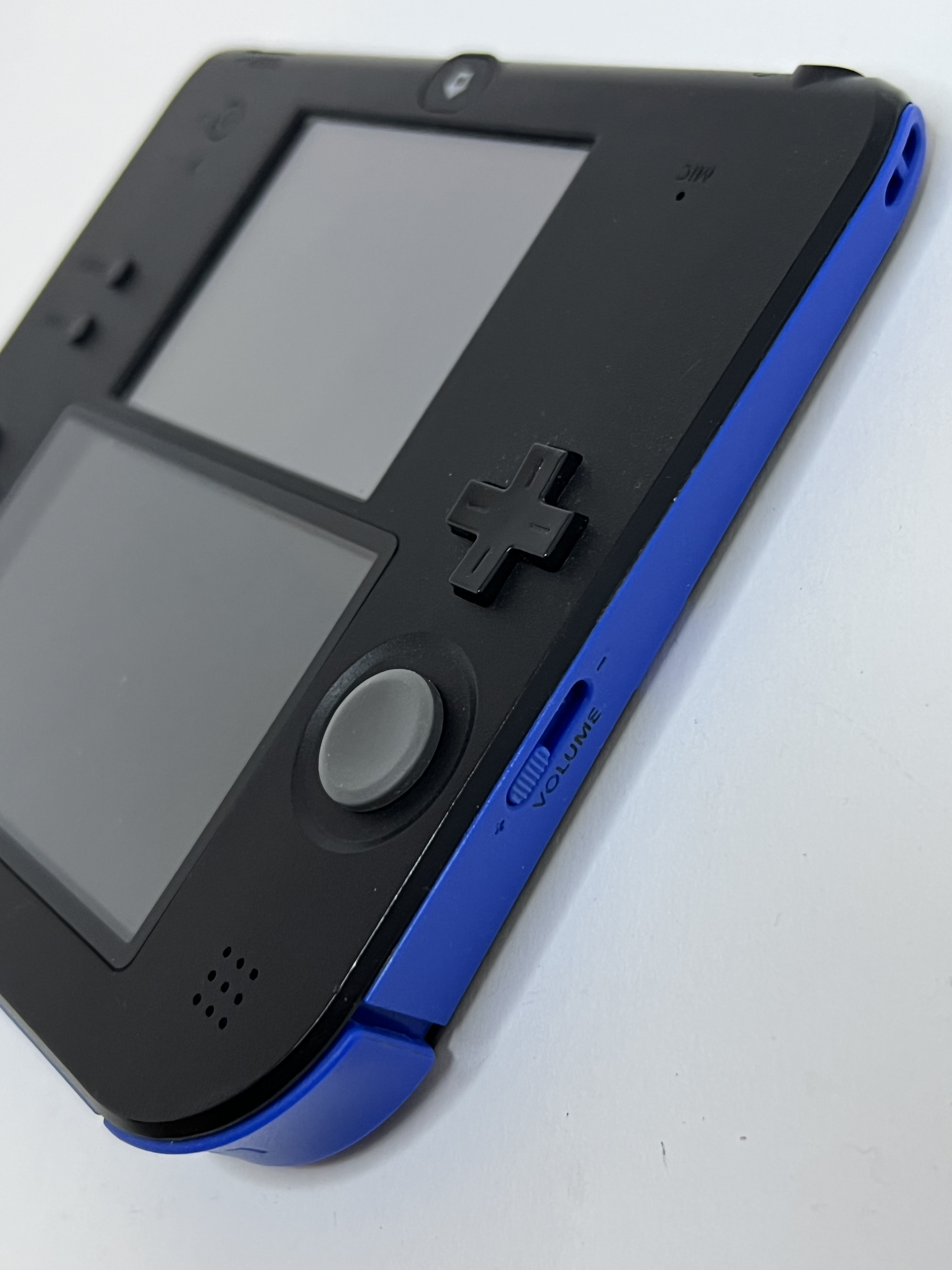 Nintendo 2DS Konsole schwarz blau mit 128GB, Pokemon Bank, Poke Mover & vielen Extras