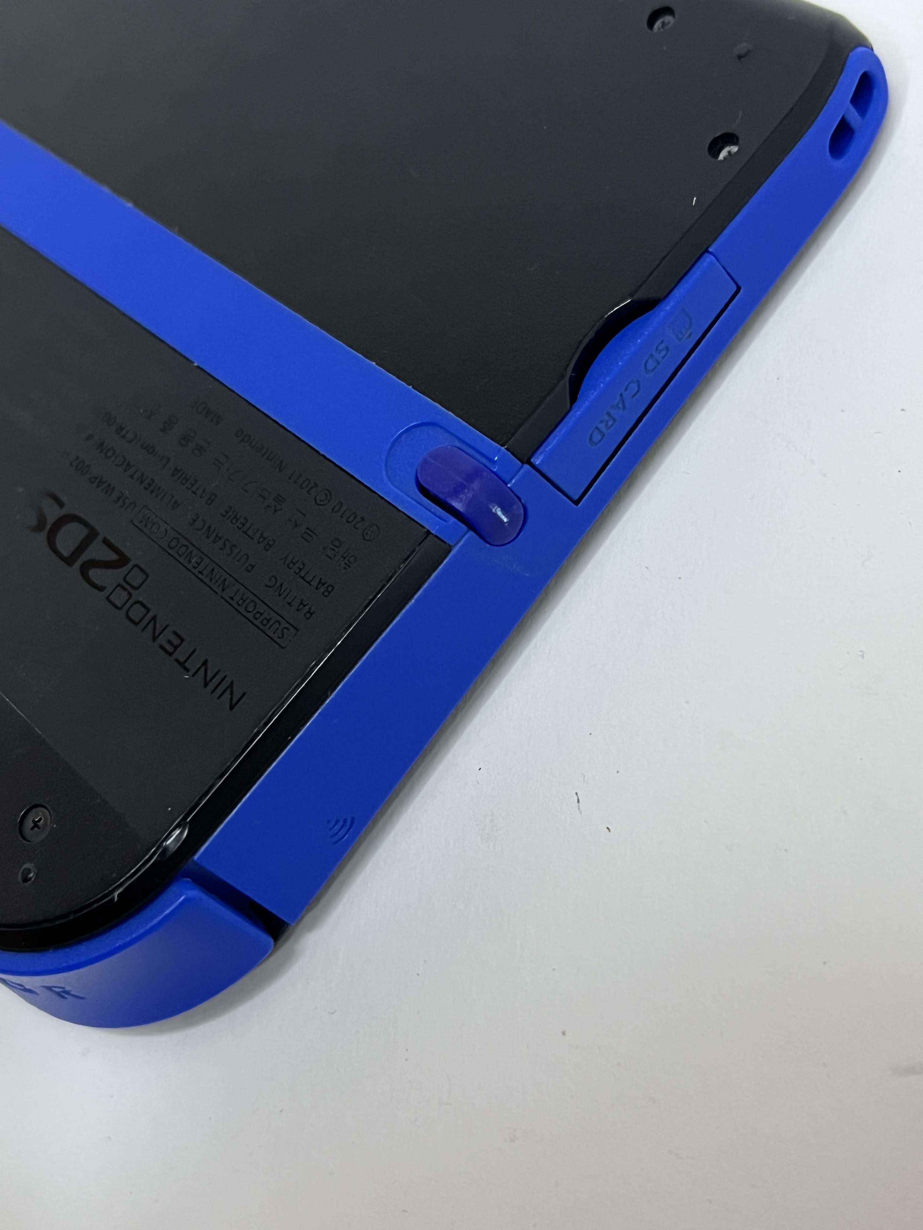 Nintendo 2DS Konsole schwarz blau mit 128GB, Pokemon Bank, Poke Mover & vielen Extras