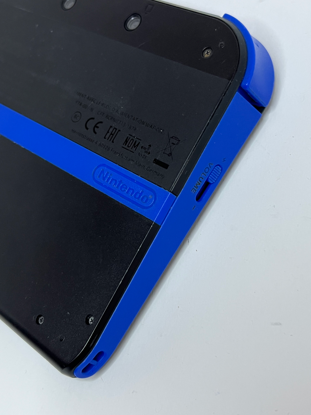 Nintendo 2DS Konsole schwarz blau mit 128GB, Pokemon Bank, Poke Mover & vielen Extras