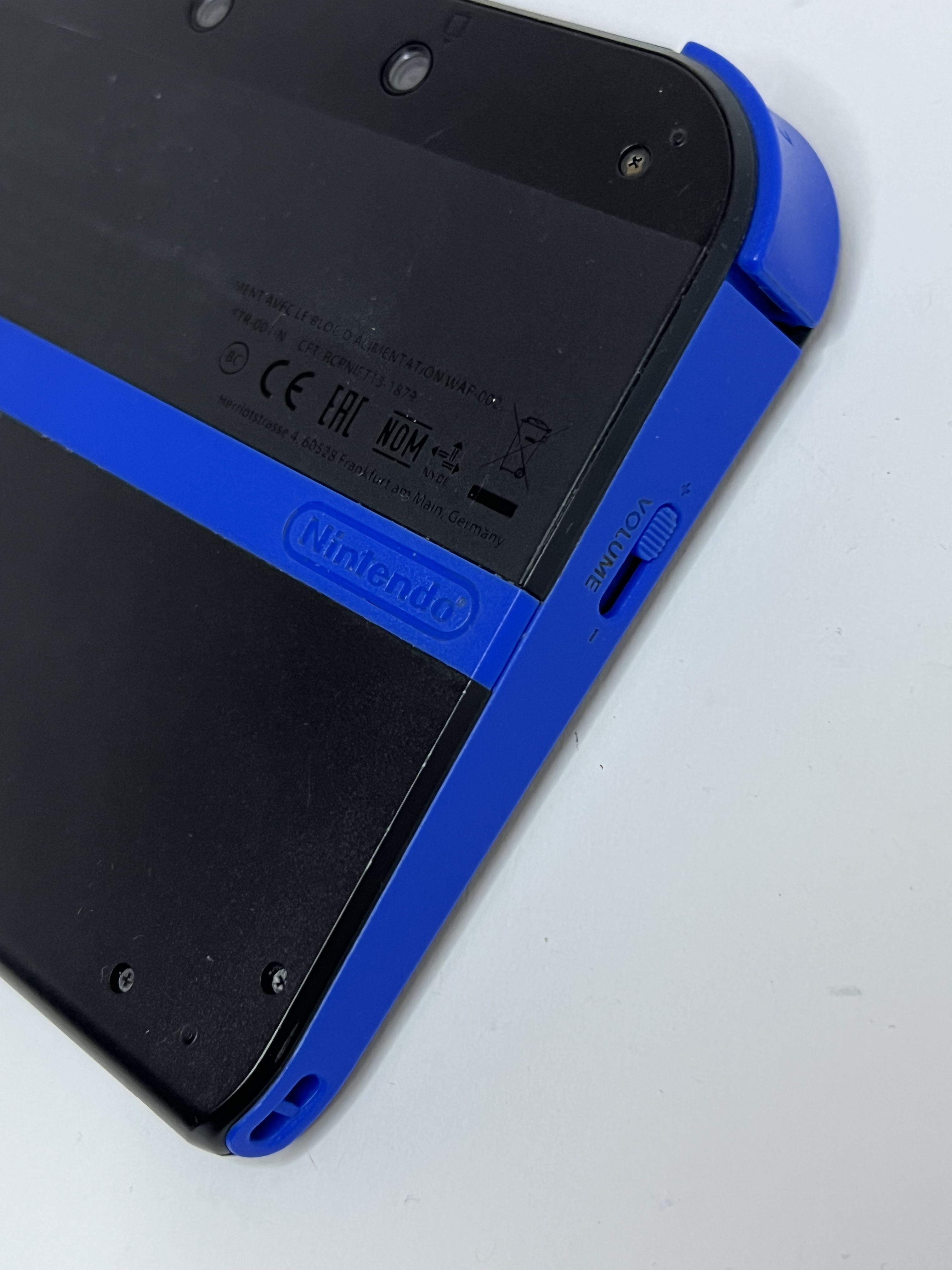 Nintendo 2DS Konsole schwarz blau mit 128GB, Pokemon Bank, Poke Mover & vielen Extras