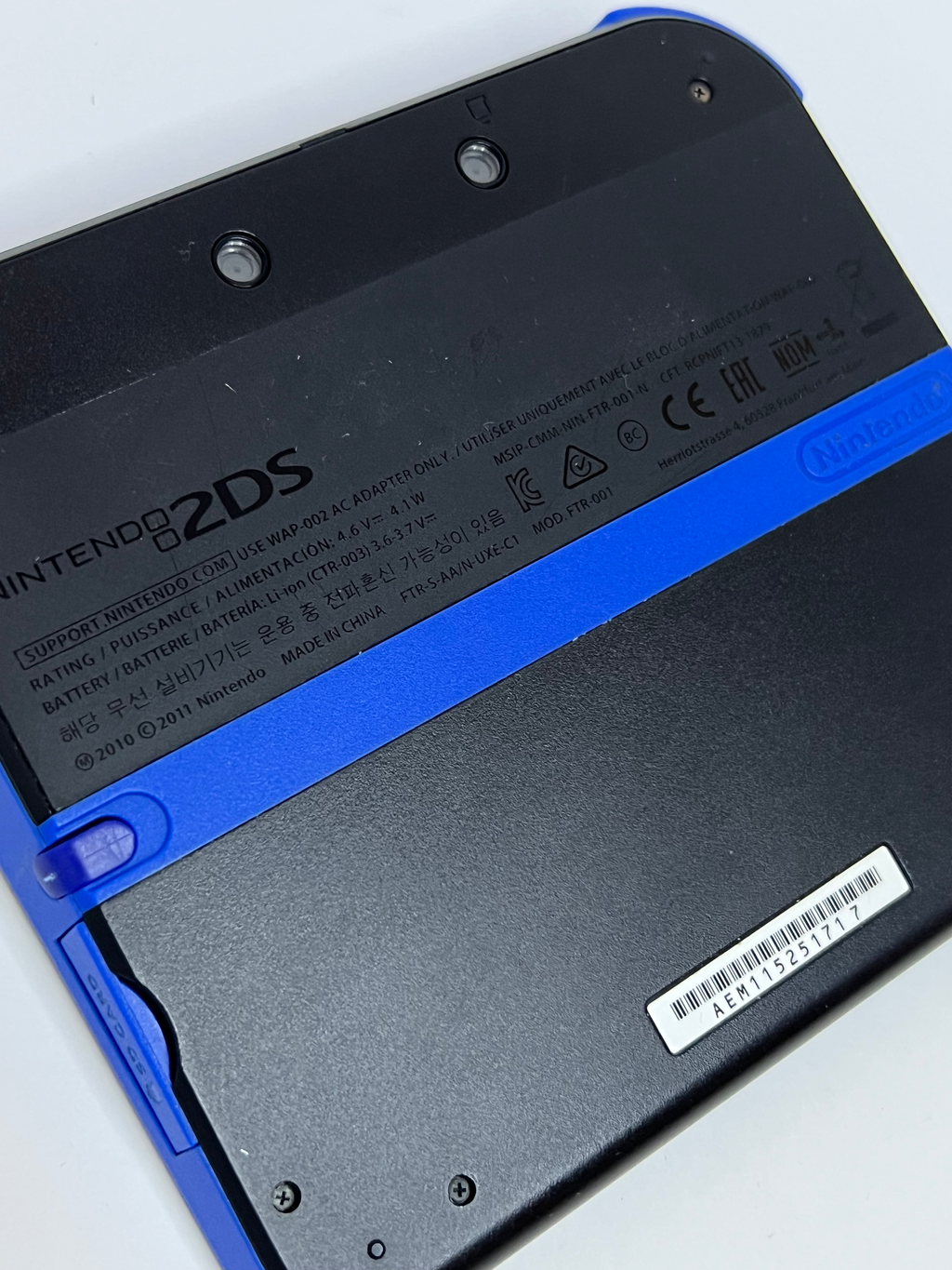 Nintendo 2DS Konsole schwarz blau mit 128GB, Pokemon Bank, Poke Mover & vielen Extras