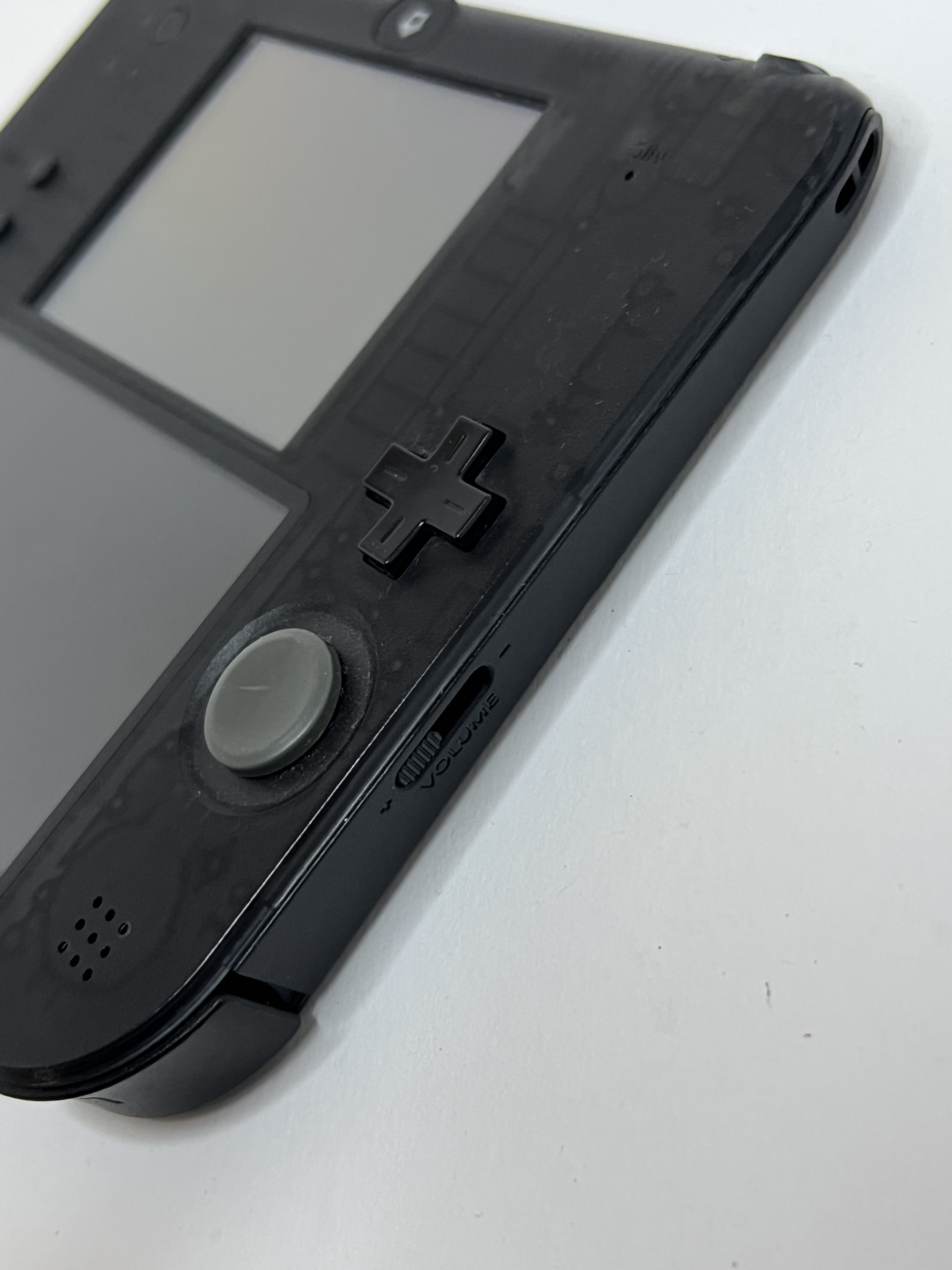 Nintendo 2DS Konsole schwarz transparent mit 128GB, Pokemon Bank, Poke Mover & vielen Extras